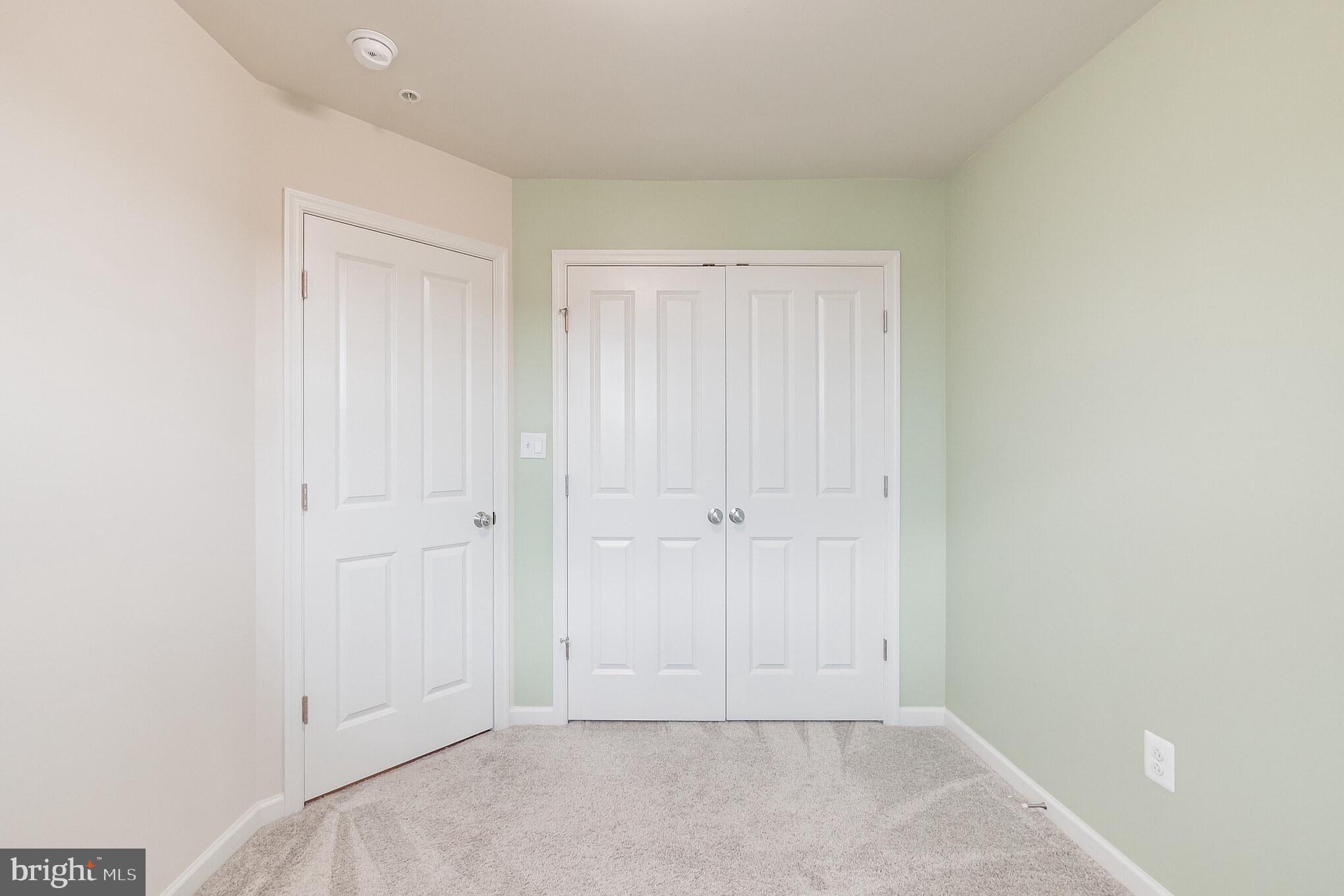 LANDSDALE - Residential Lease