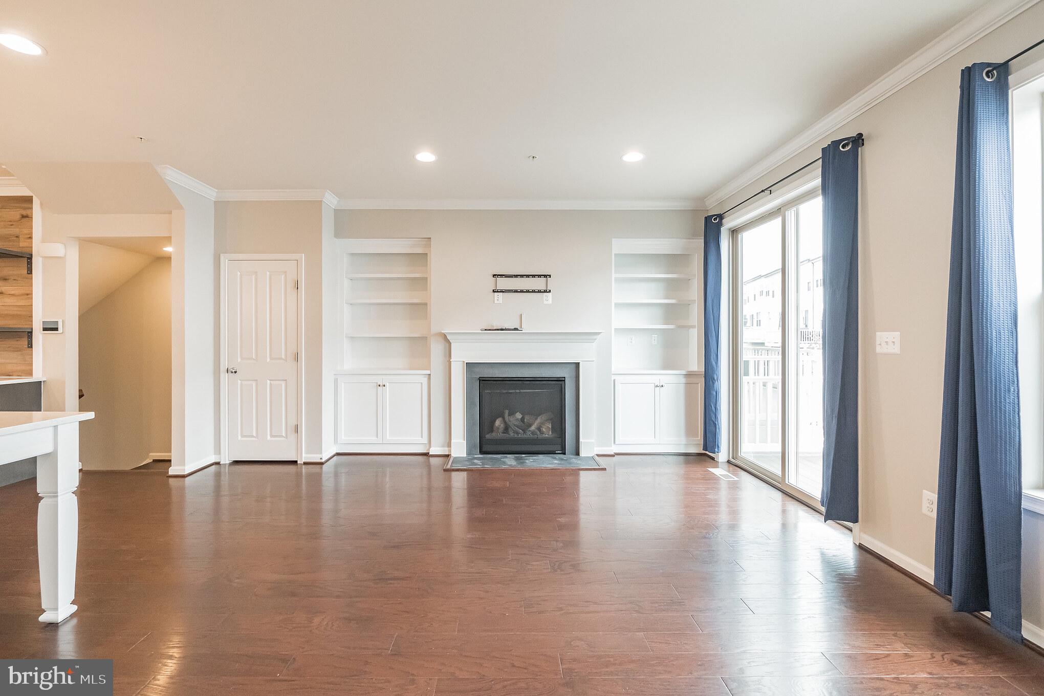 LANDSDALE - Residential Lease