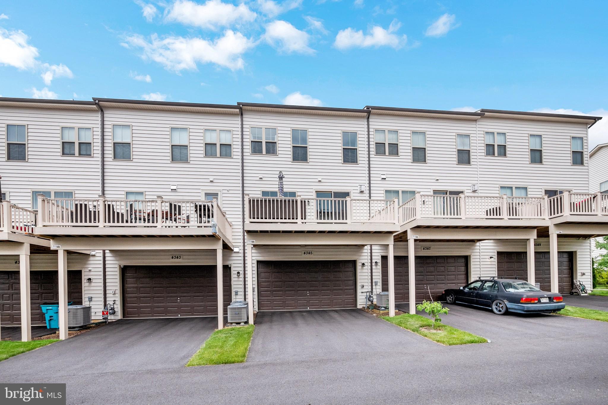 LANDSDALE - Residential Lease