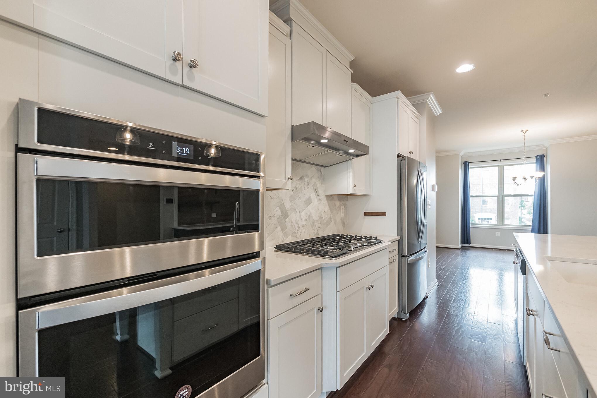 LANDSDALE - Residential Lease