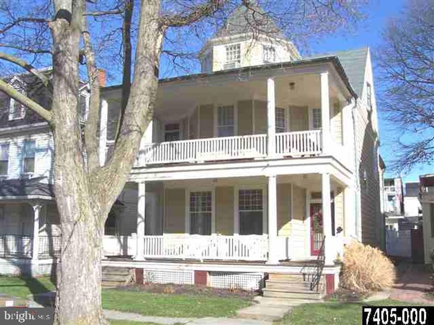 Key West Victorian 2 unit 2.5 story home in Avenues.  Floor to ceiling charm w/ curved stairway, octagonal BR, huge tile step in shower/whirlpool combination, new Hickory KIT/breakfast bar.  2nd & 3rd floor 3-4BRS, approx 2000sf unit & 1st floor approx 1000sf living unit. None like it.  Stunning.