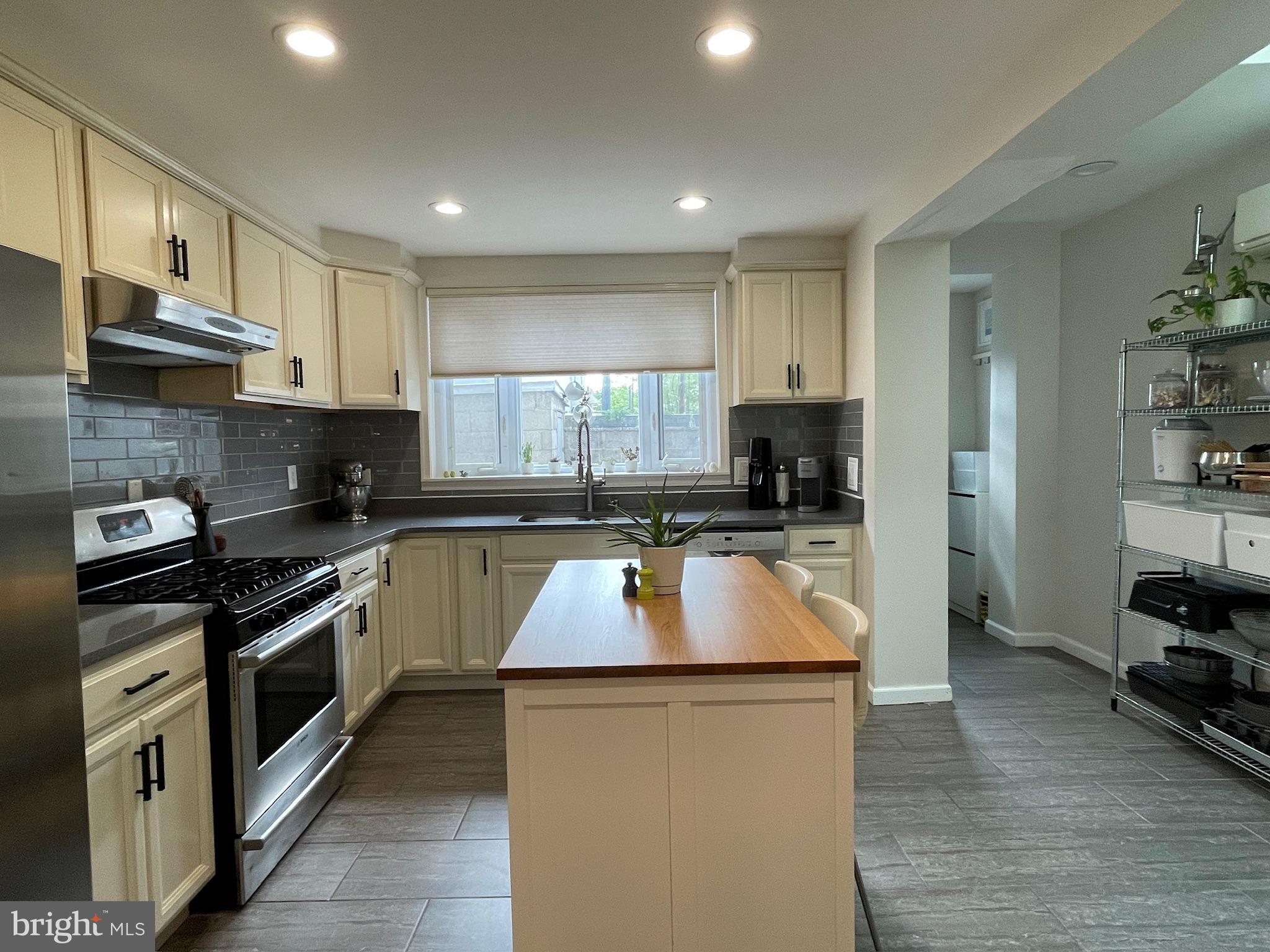 EAST PASSYUNK CROSSING - Residential