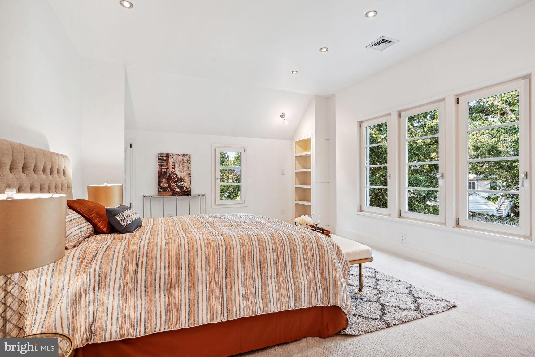 NORTH RIDGE - Residential