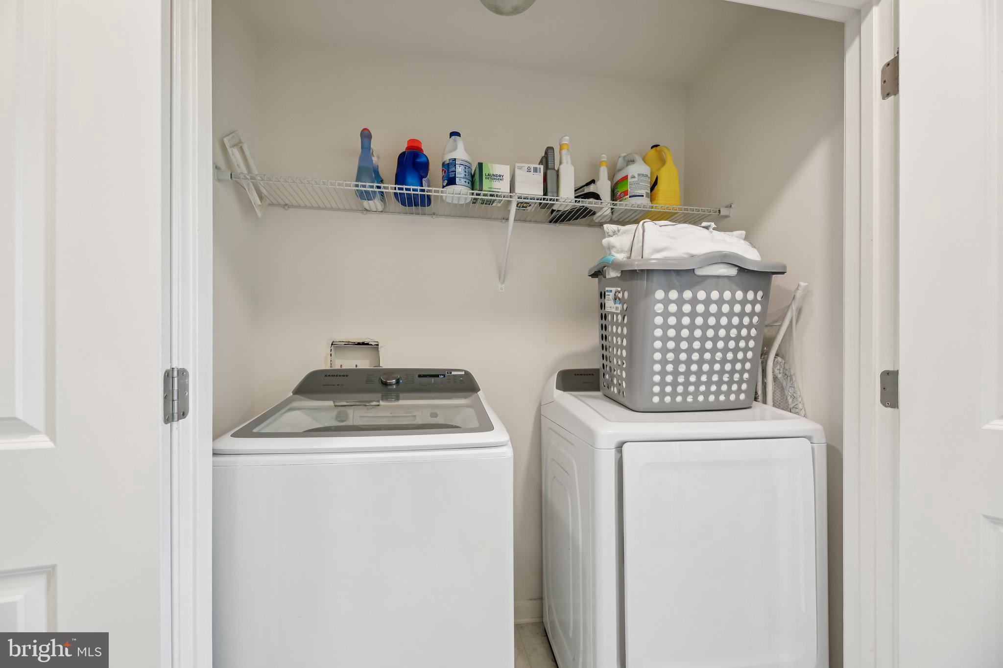 HYDE PARK OVERLOOK - Residential