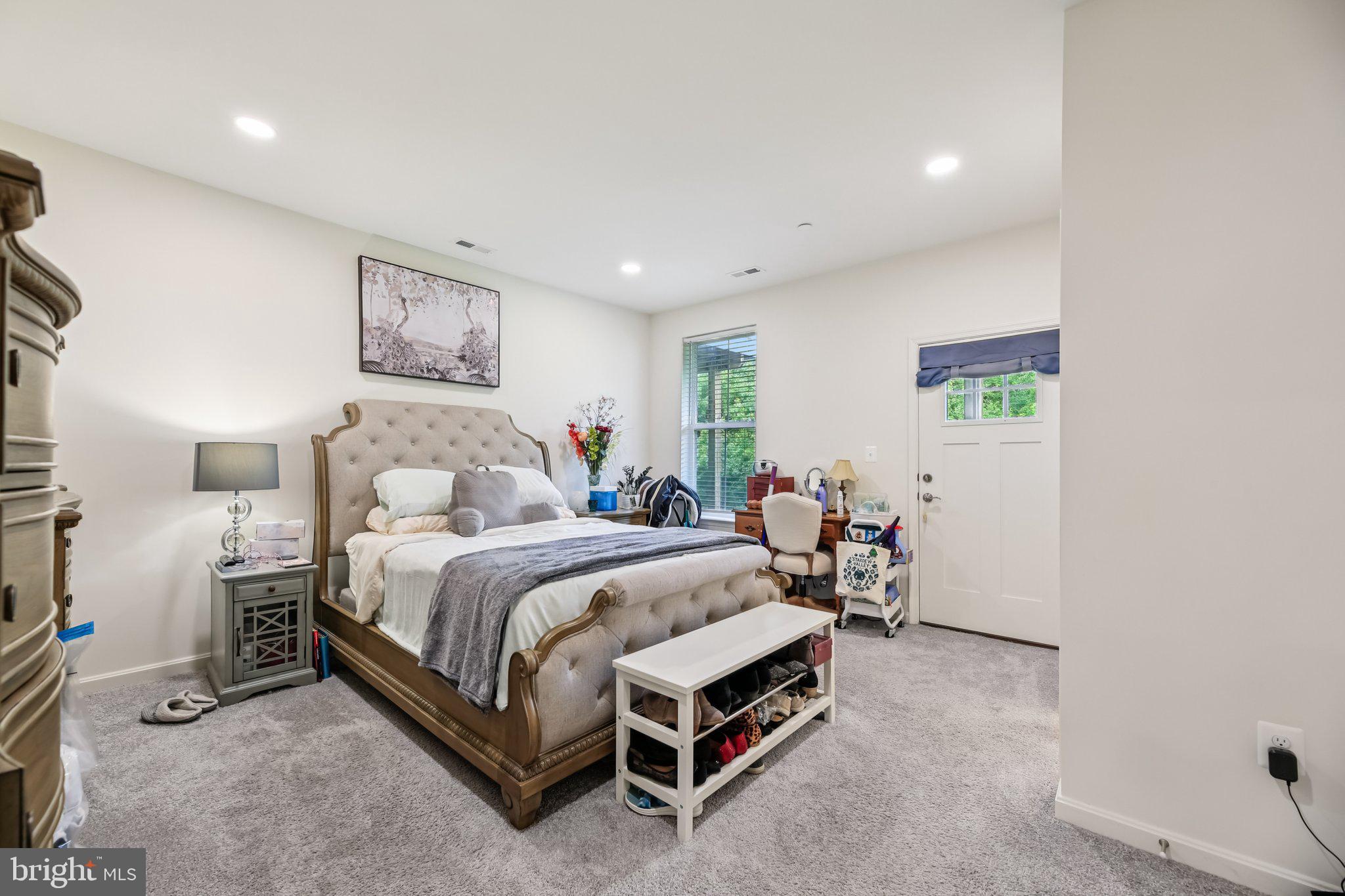 HYDE PARK OVERLOOK - Residential