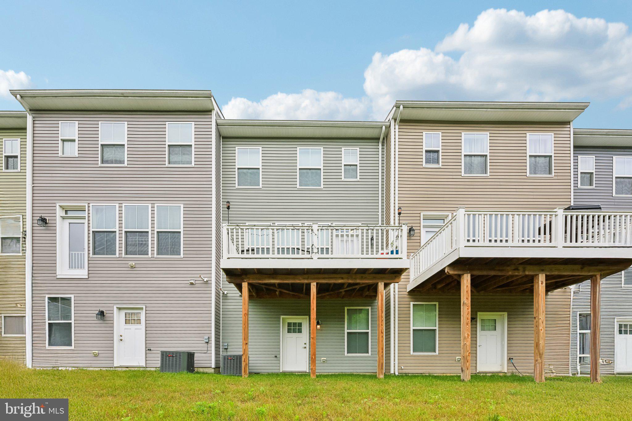 HYDE PARK OVERLOOK - Residential