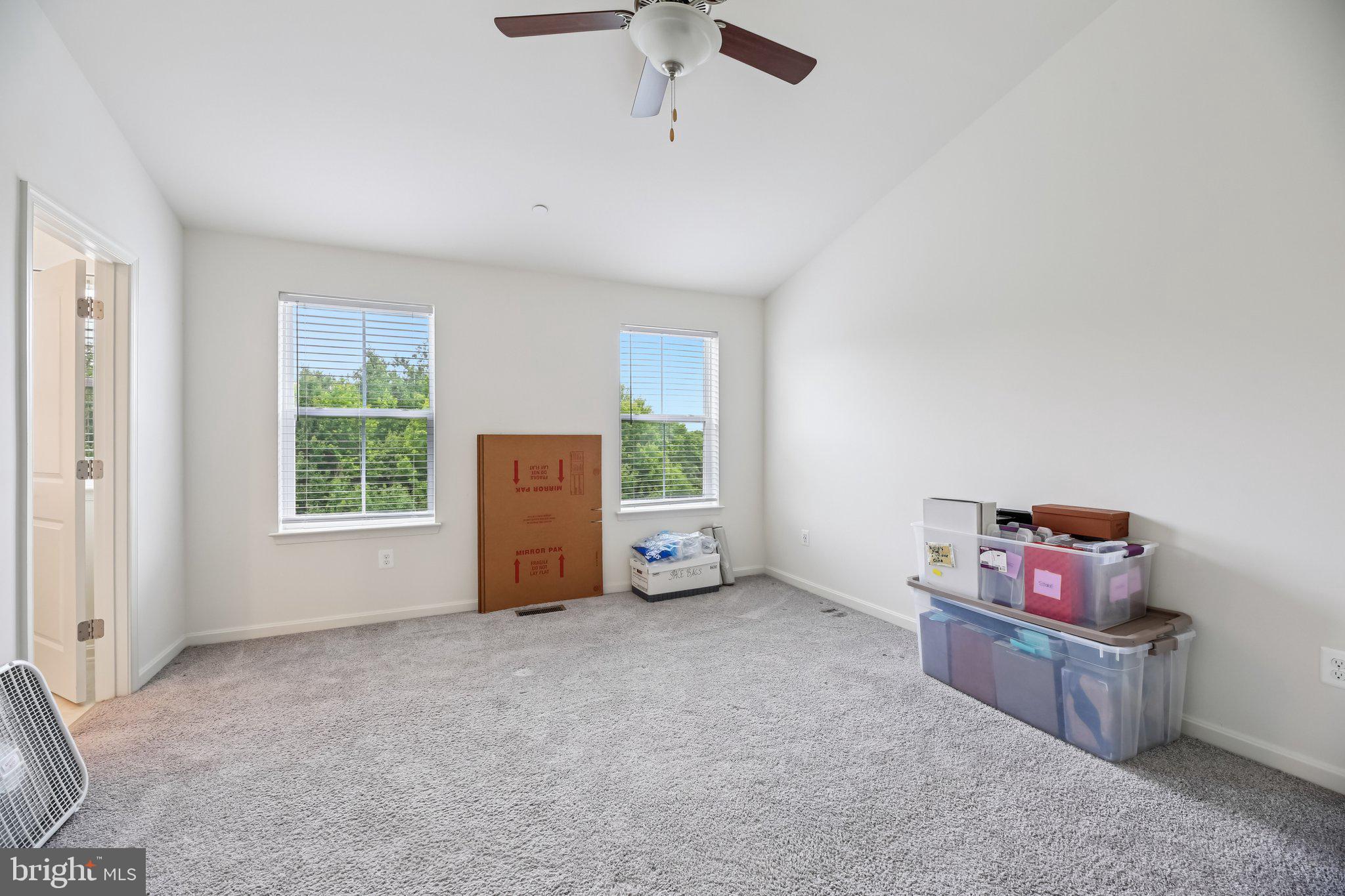 HYDE PARK OVERLOOK - Residential