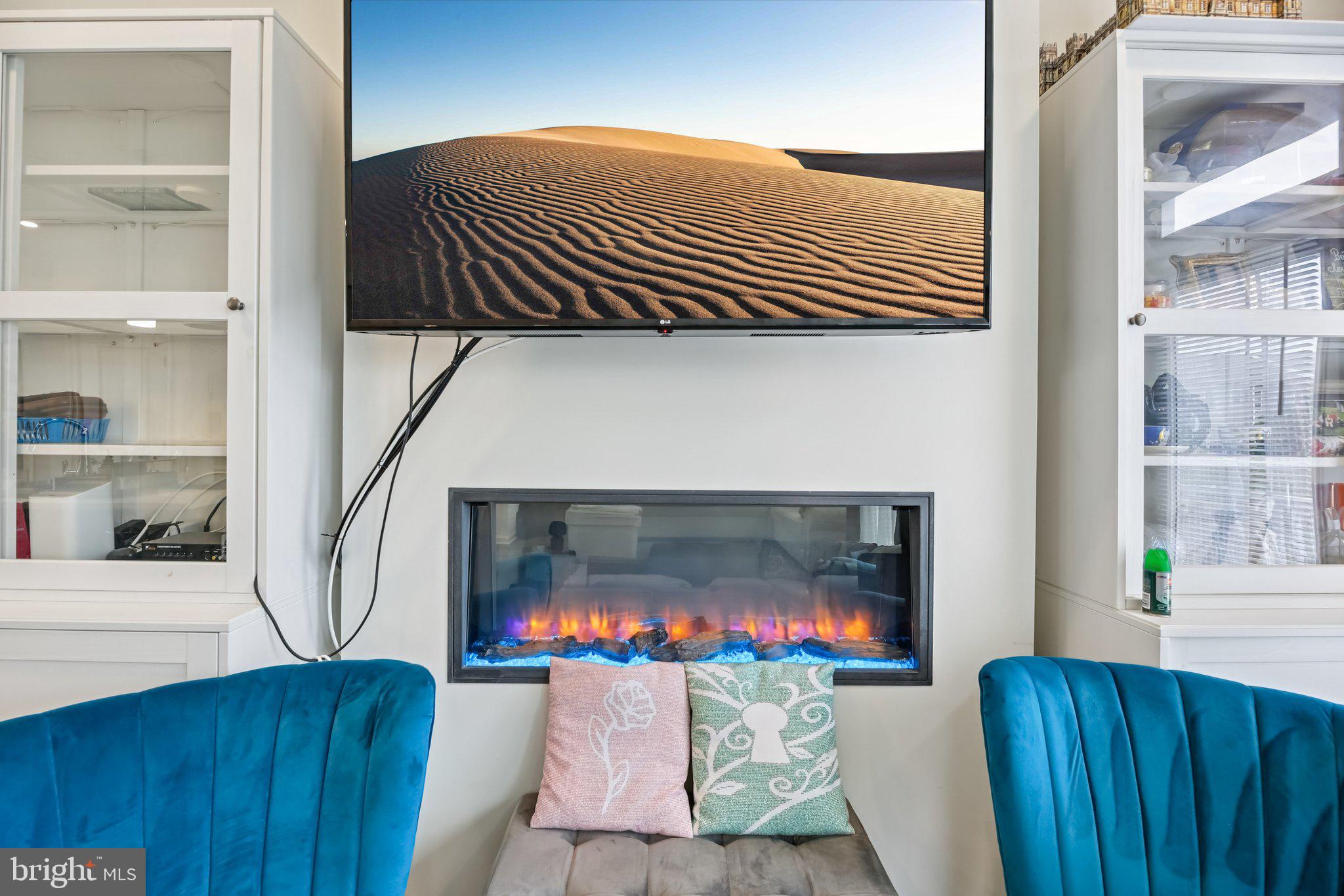 HYDE PARK OVERLOOK - Residential