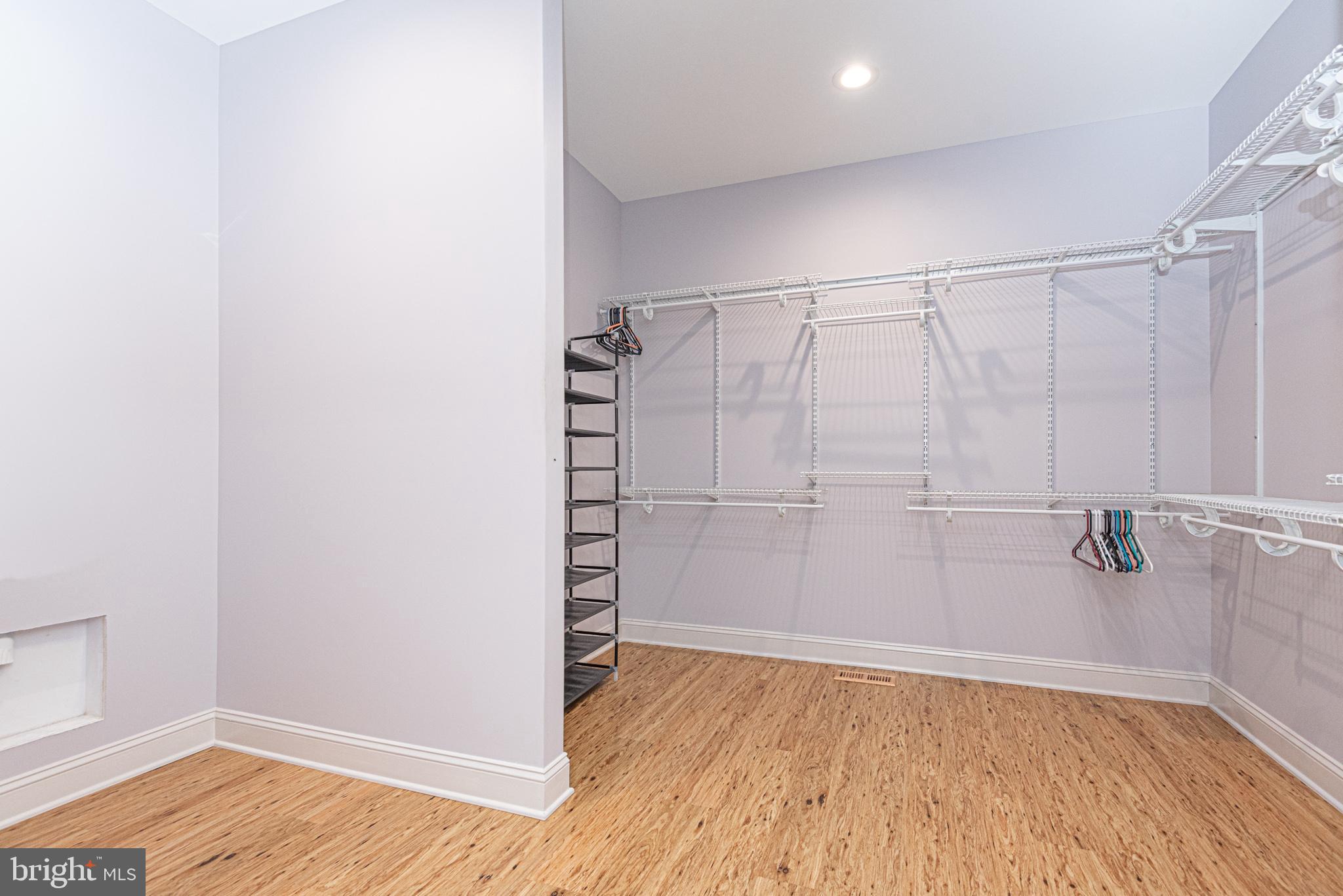 KINGSTON RIDGE - Residential