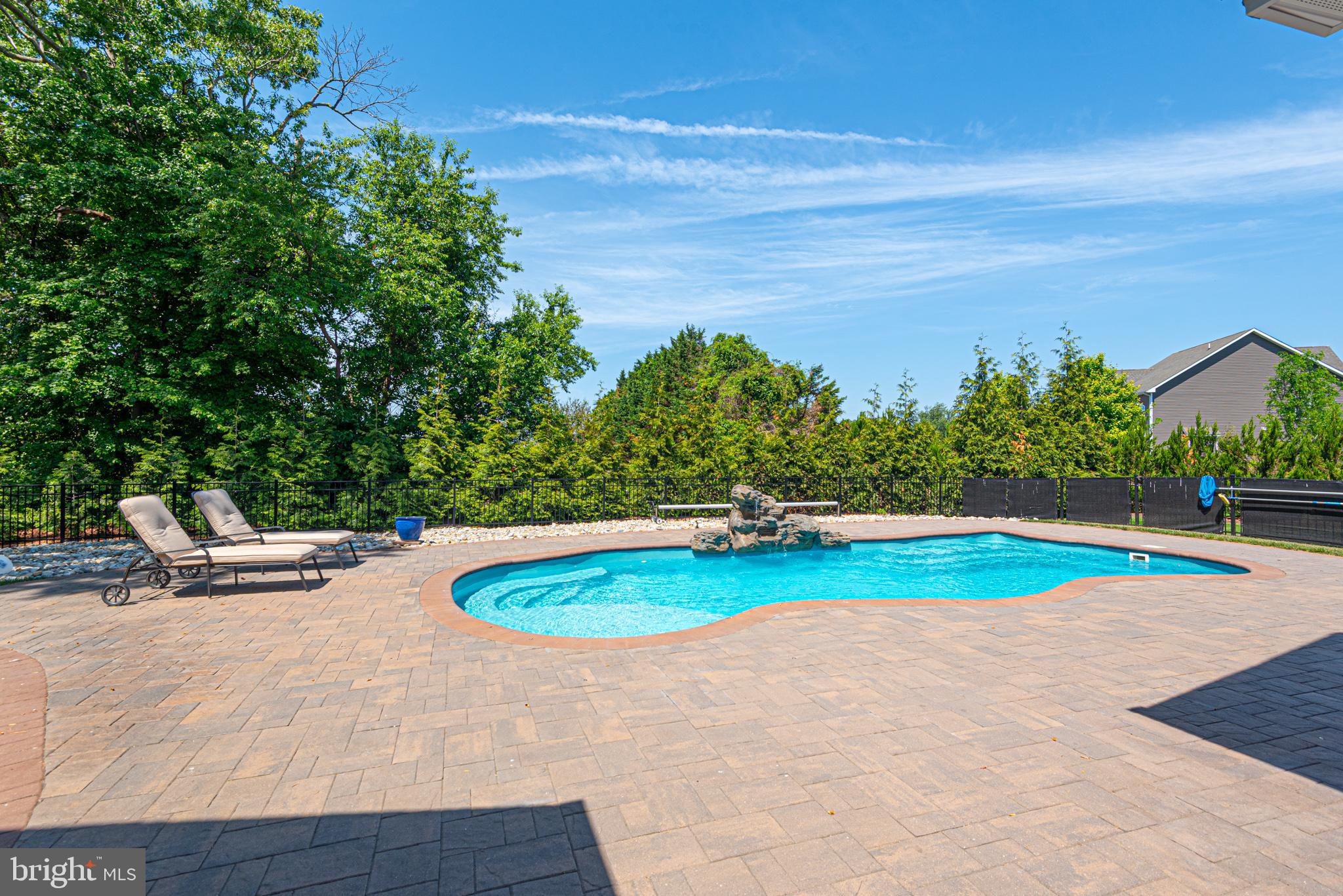KINGSTON RIDGE - Residential