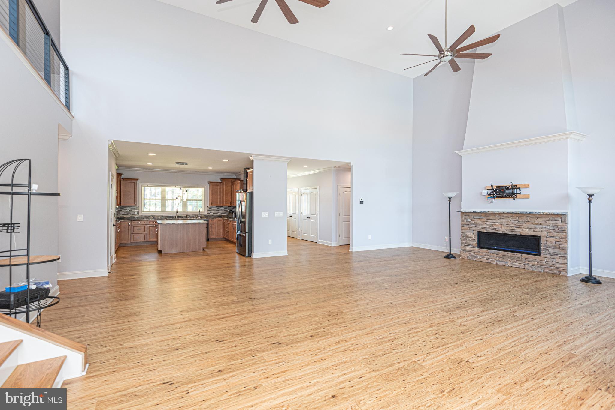 KINGSTON RIDGE - Residential
