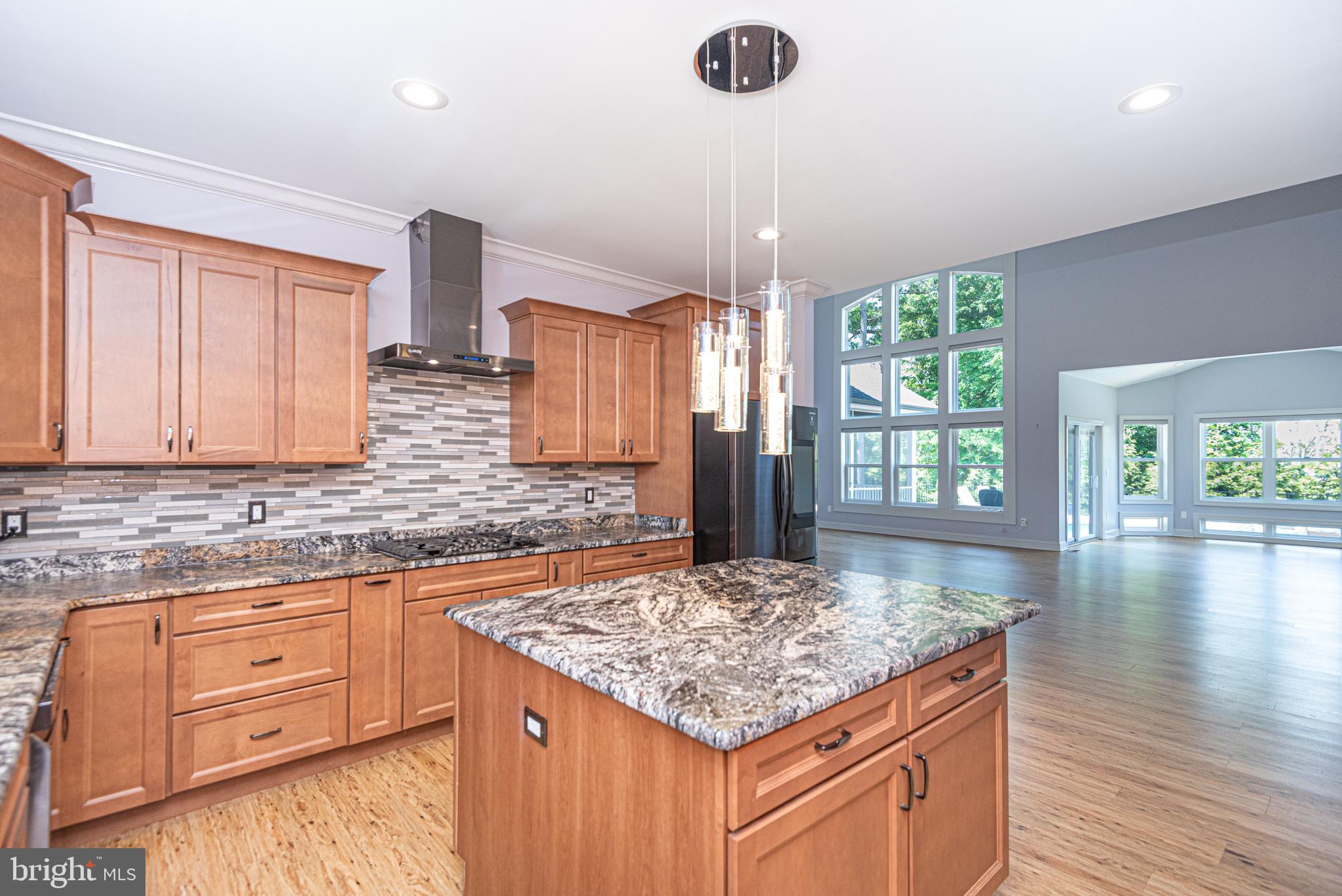 KINGSTON RIDGE - Residential