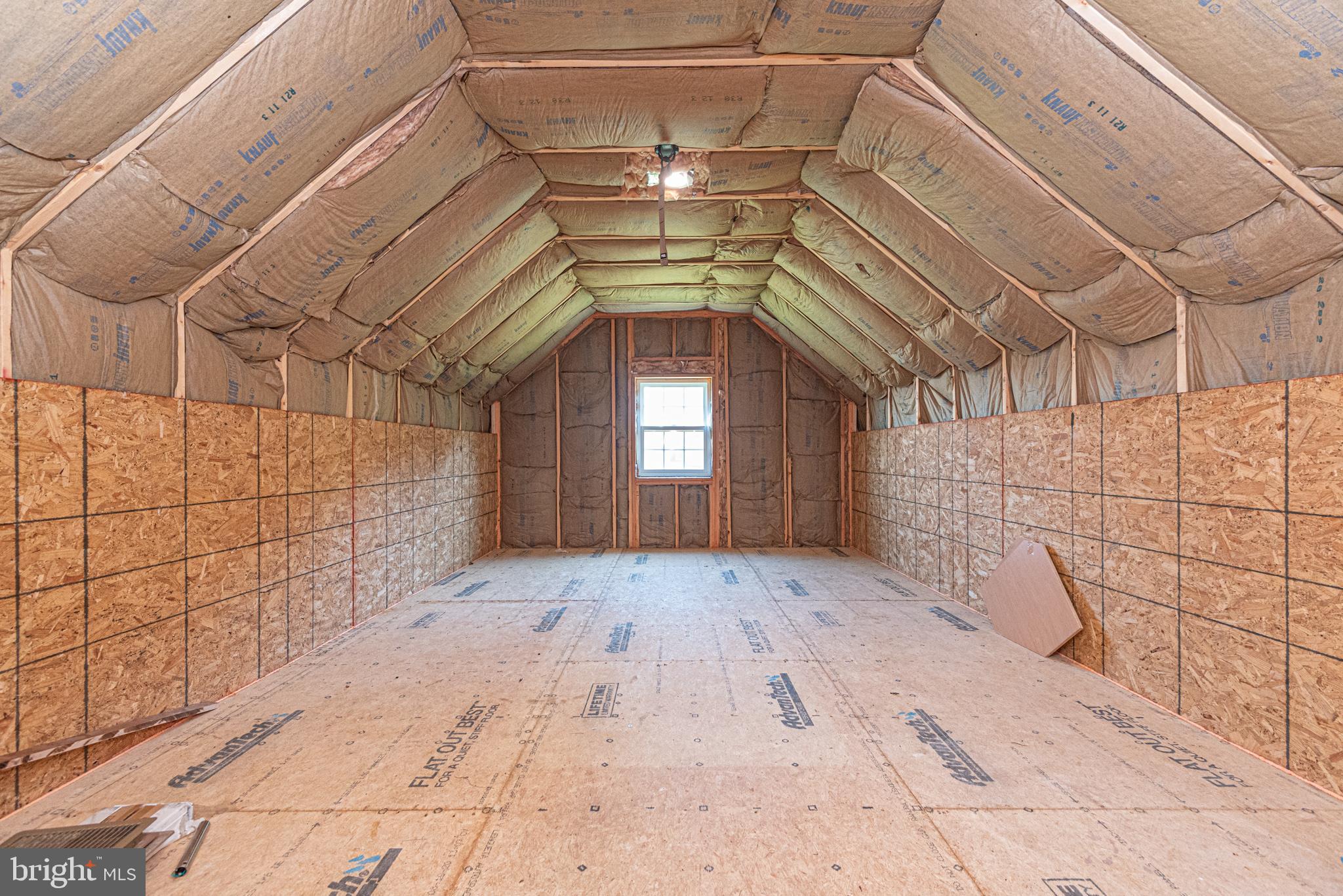 KINGSTON RIDGE - Residential