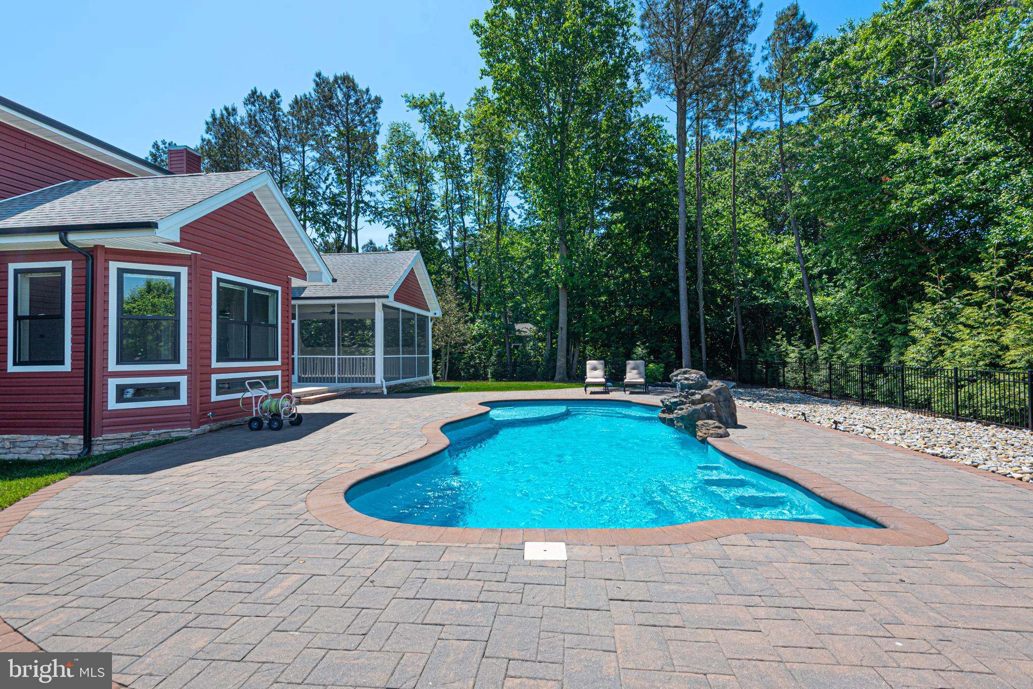 KINGSTON RIDGE - Residential