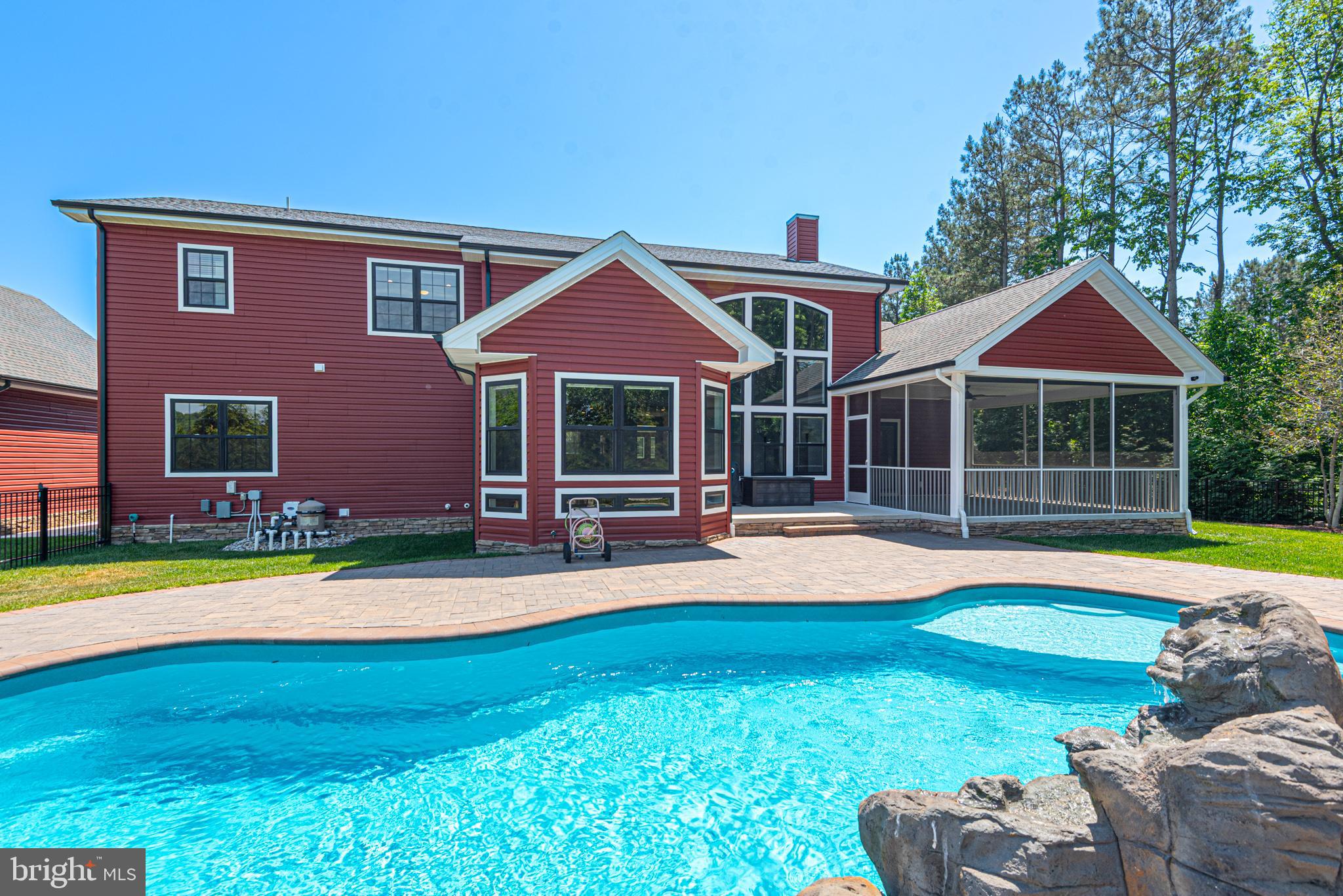 KINGSTON RIDGE - Residential