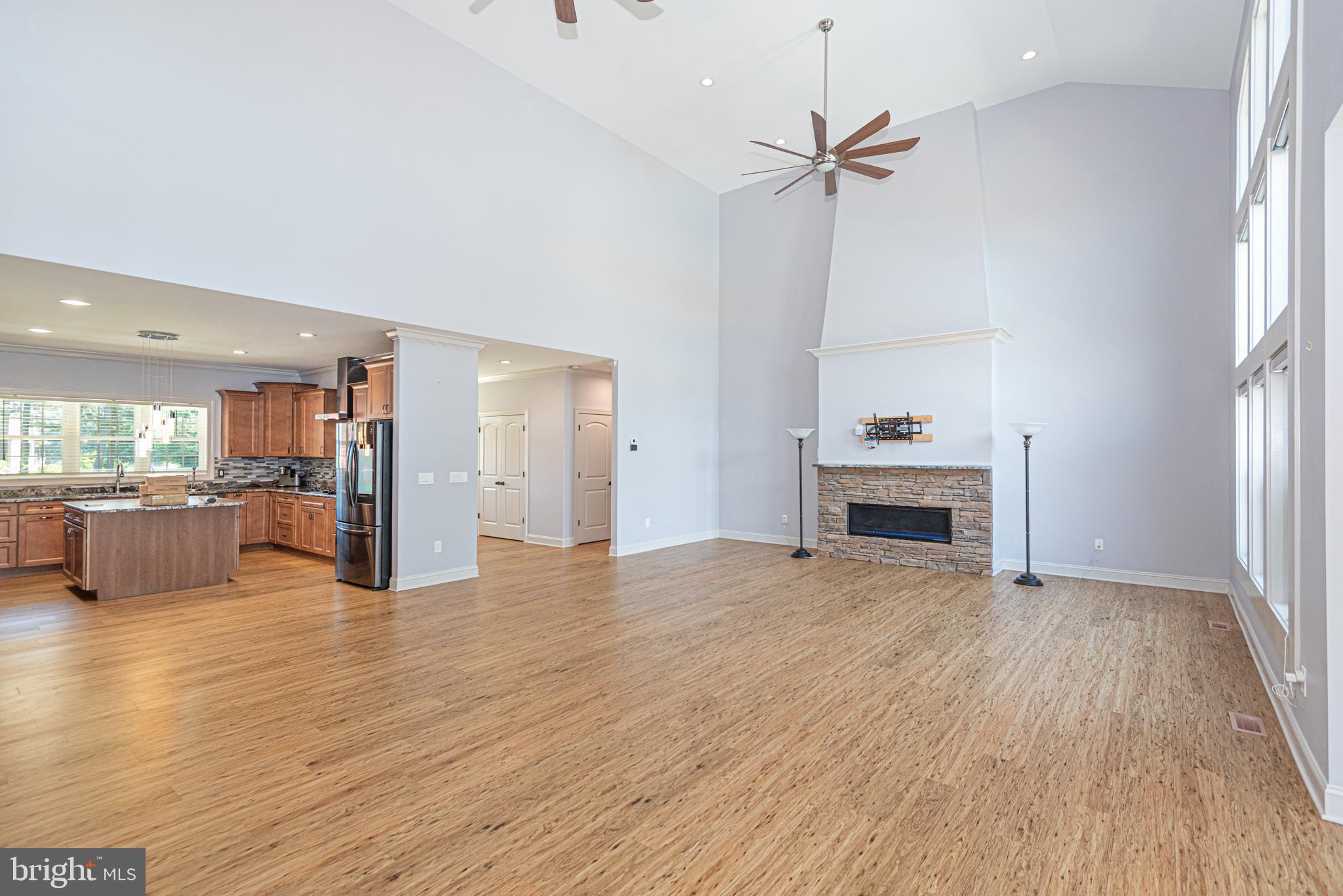KINGSTON RIDGE - Residential