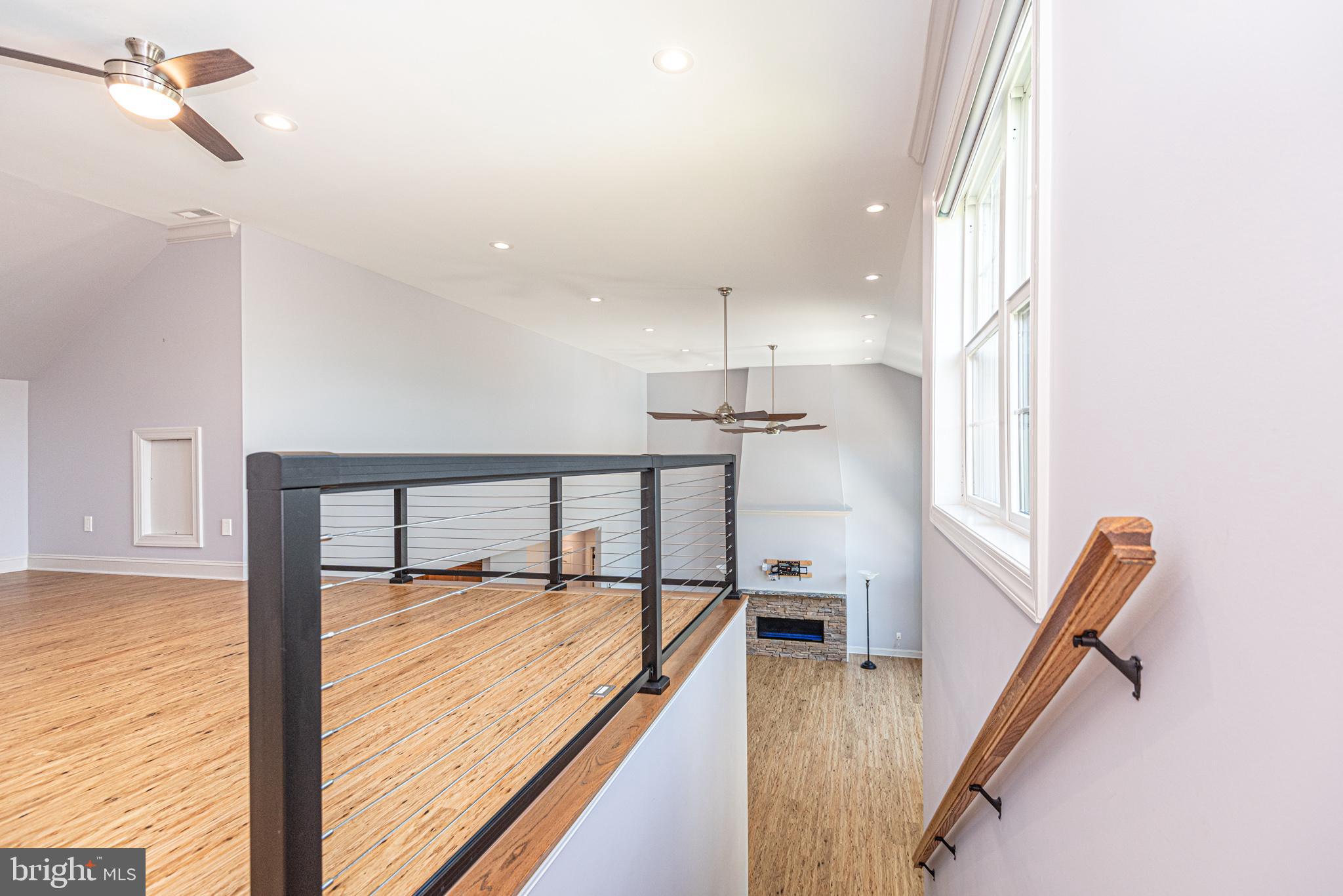 KINGSTON RIDGE - Residential