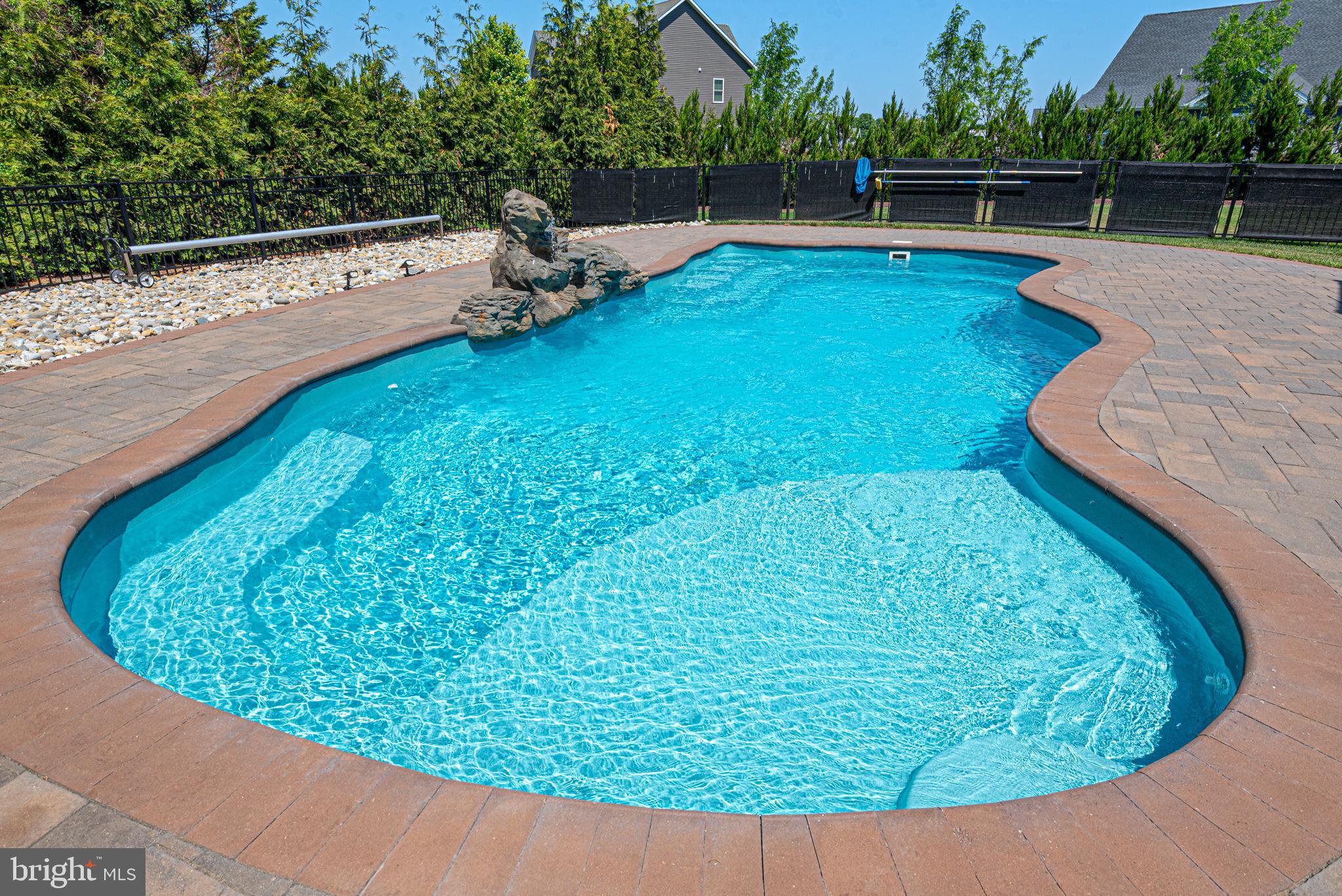 KINGSTON RIDGE - Residential