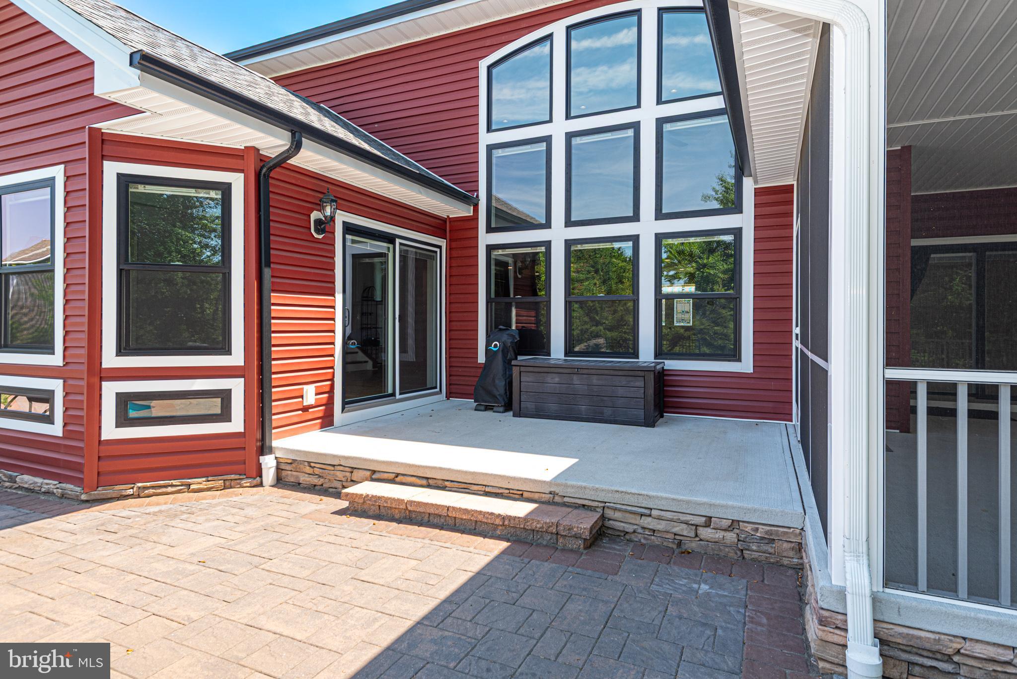 KINGSTON RIDGE - Residential