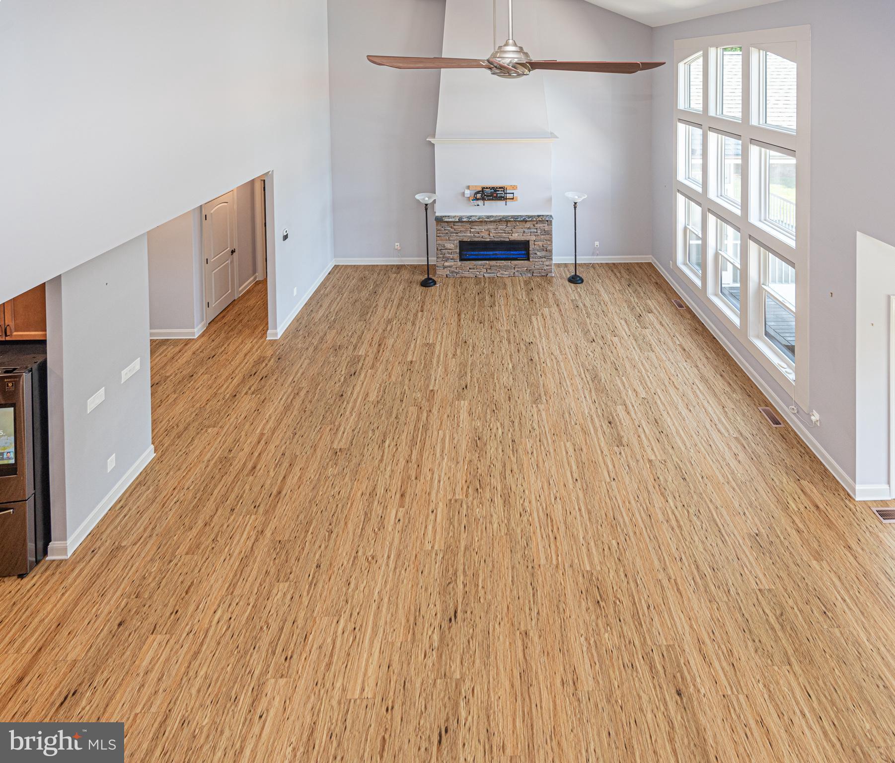 KINGSTON RIDGE - Residential