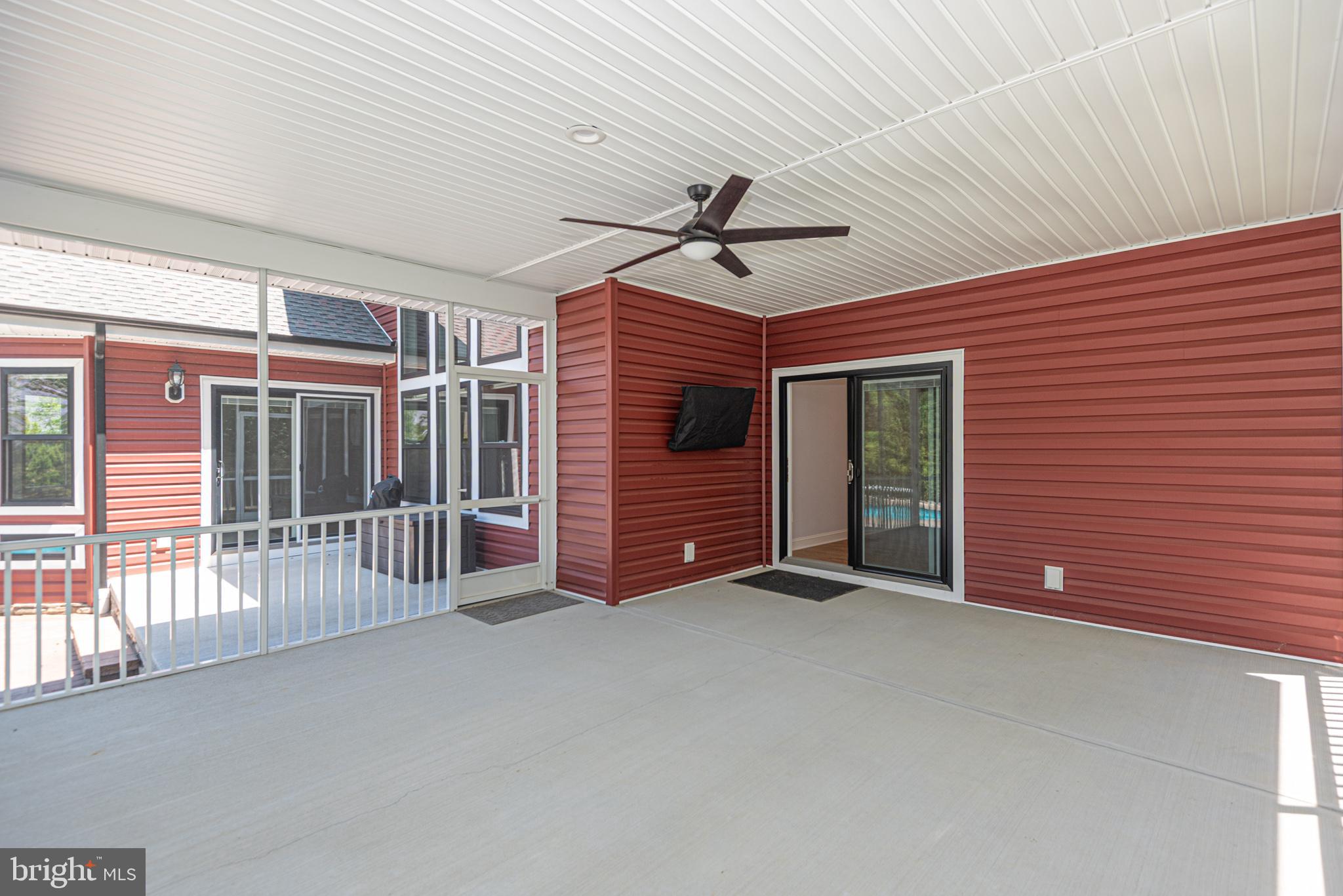 KINGSTON RIDGE - Residential