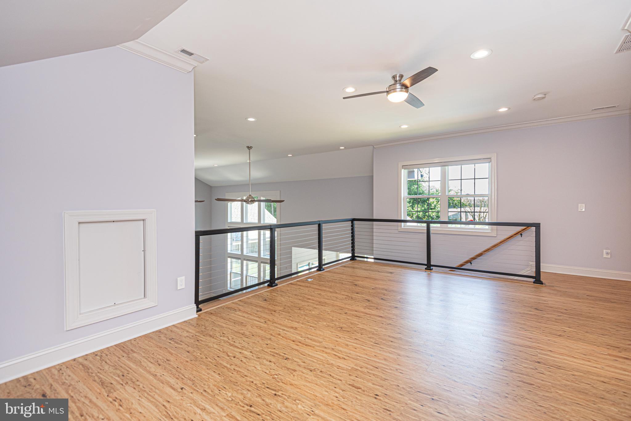 KINGSTON RIDGE - Residential