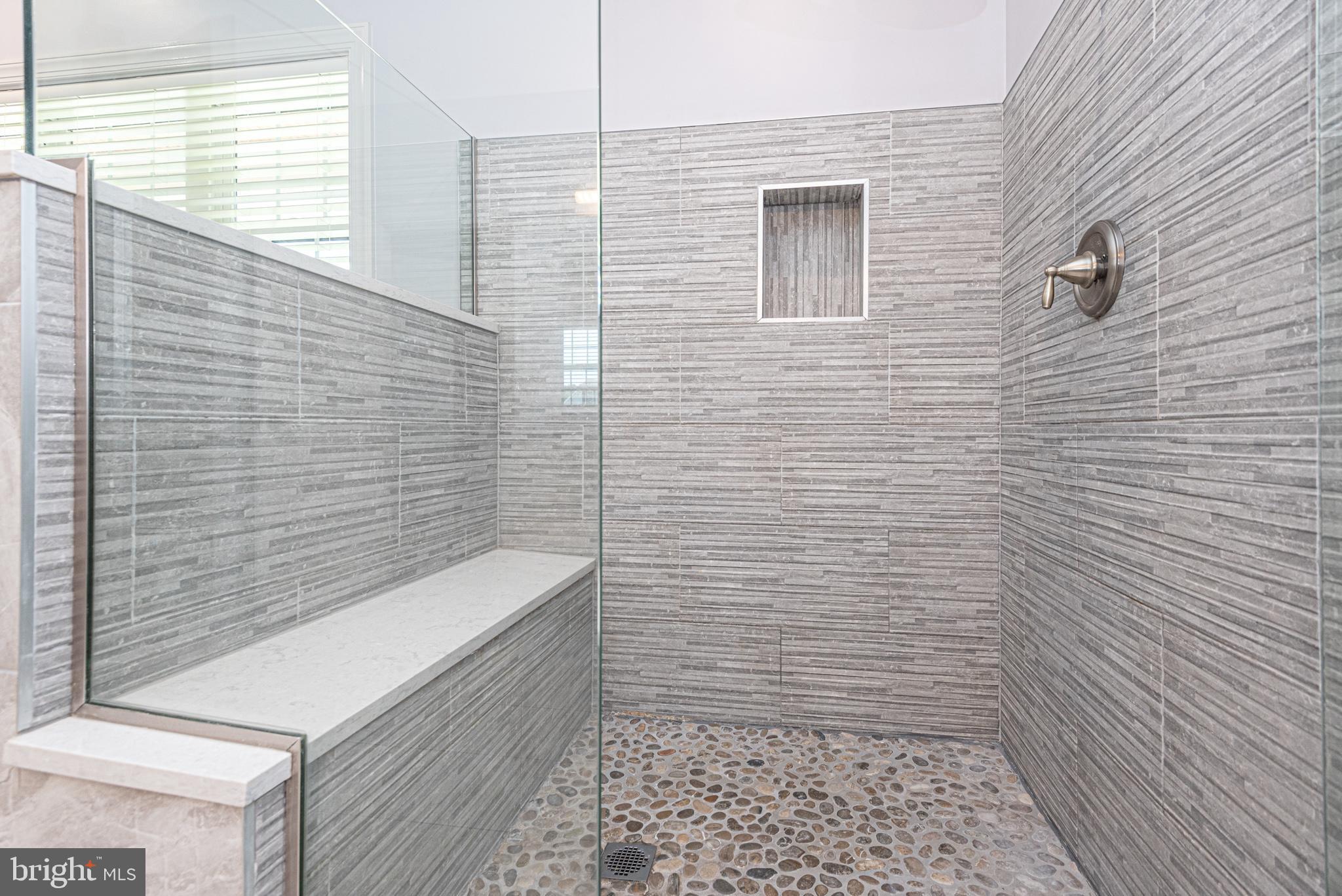 KINGSTON RIDGE - Residential