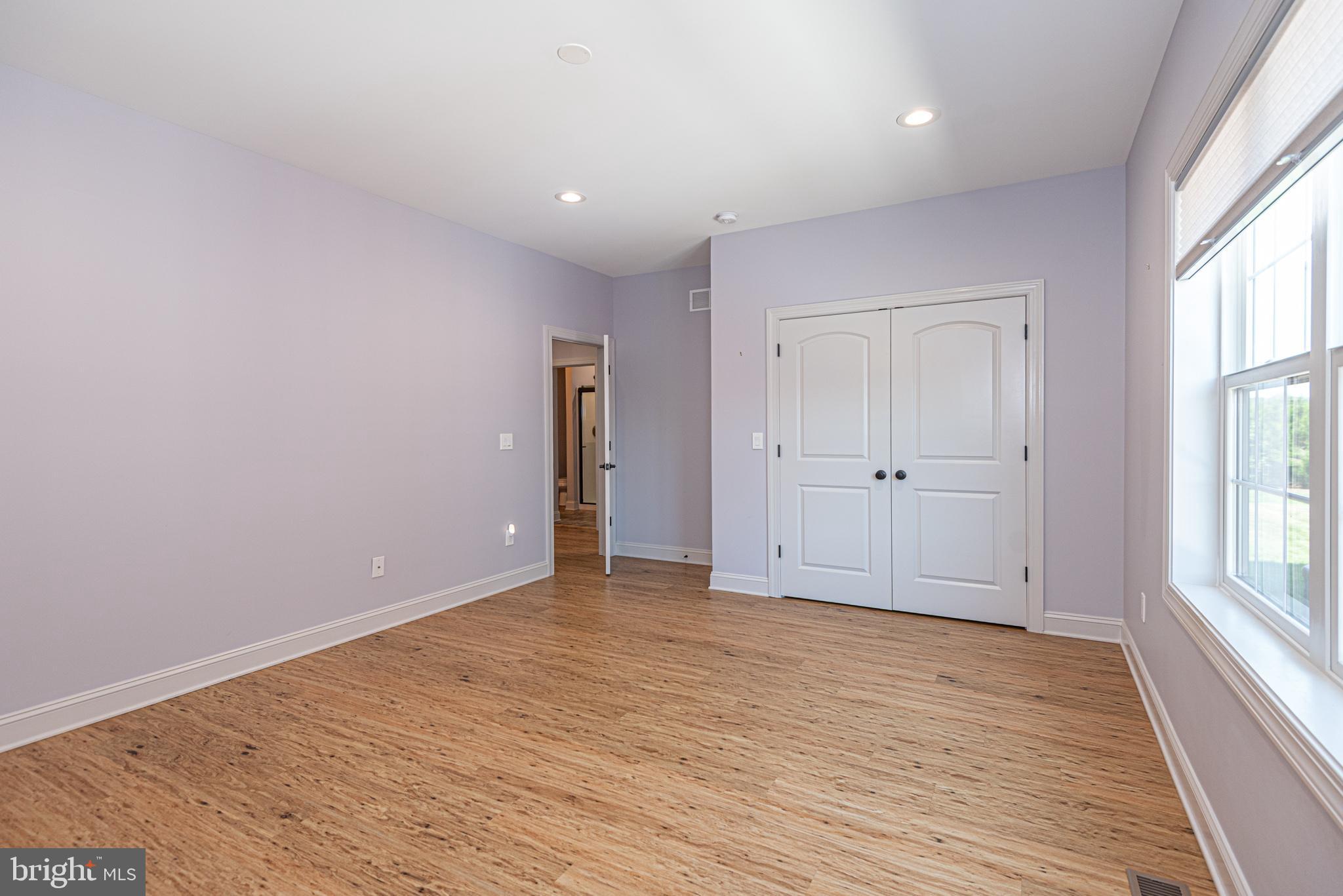 KINGSTON RIDGE - Residential