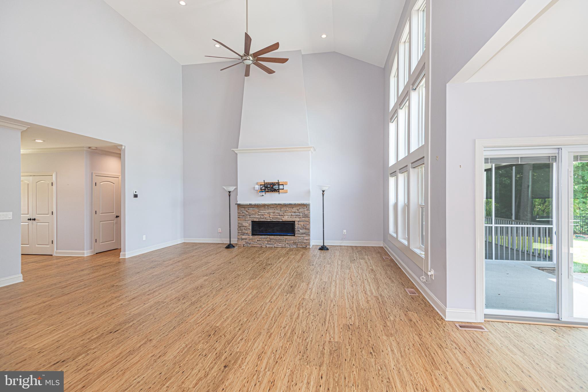 KINGSTON RIDGE - Residential