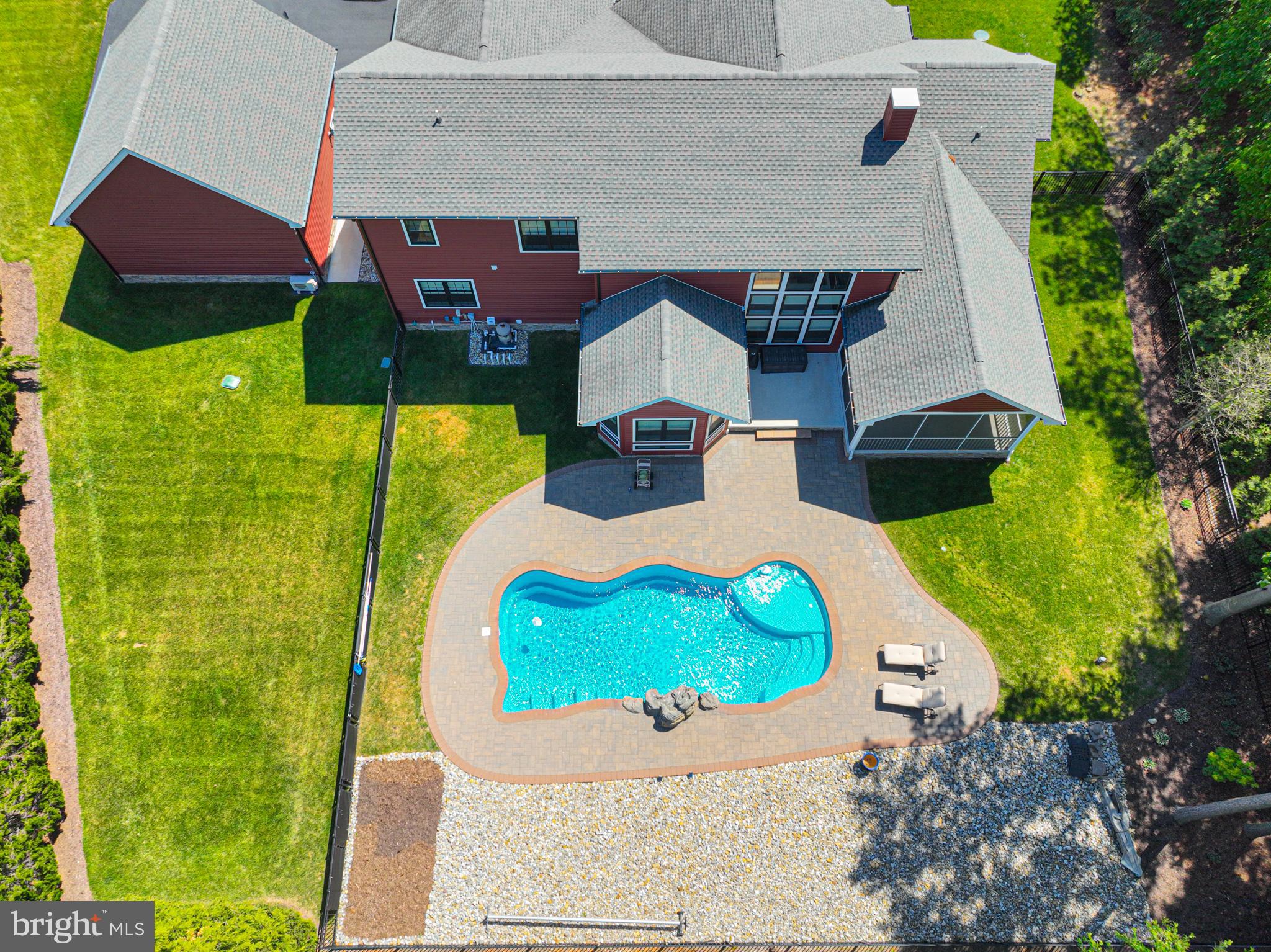 KINGSTON RIDGE - Residential