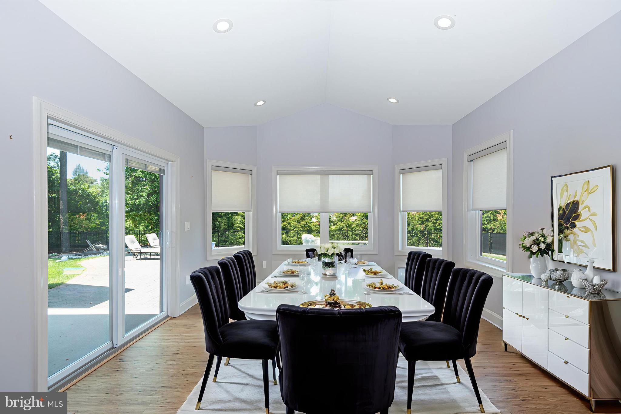 KINGSTON RIDGE - Residential