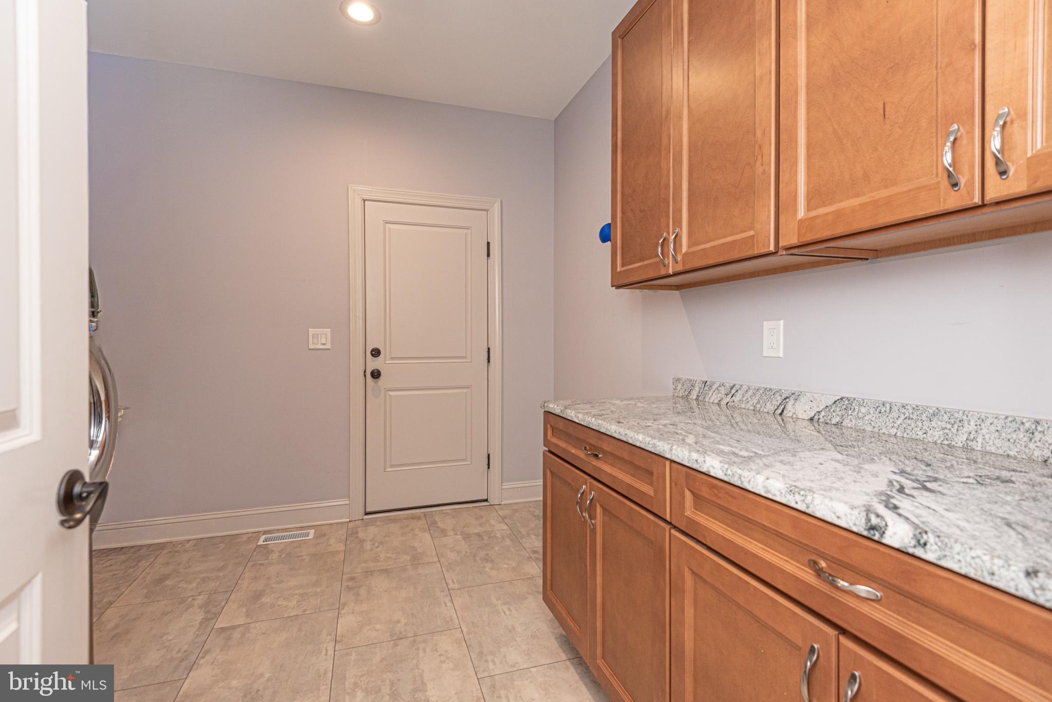 KINGSTON RIDGE - Residential