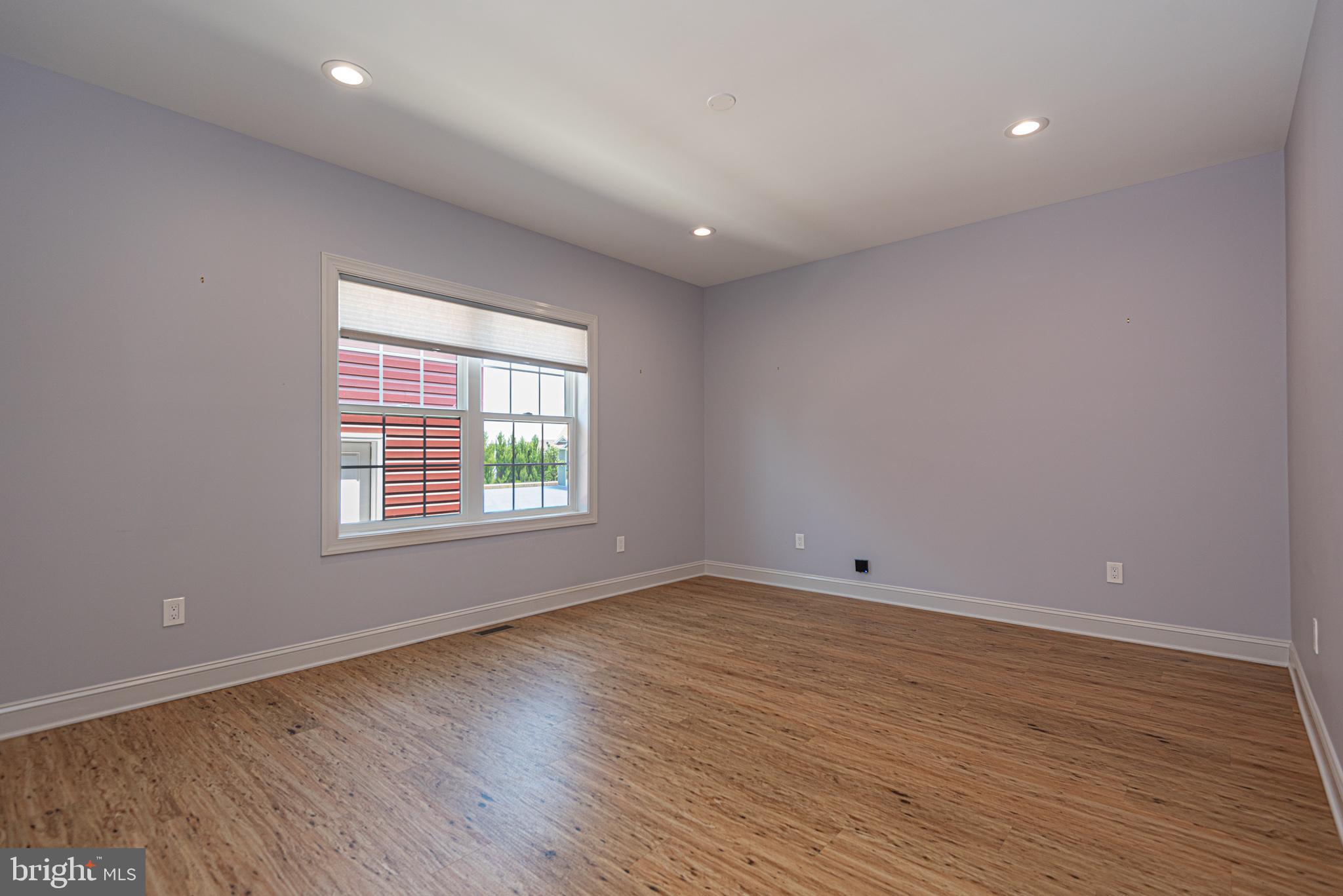 KINGSTON RIDGE - Residential
