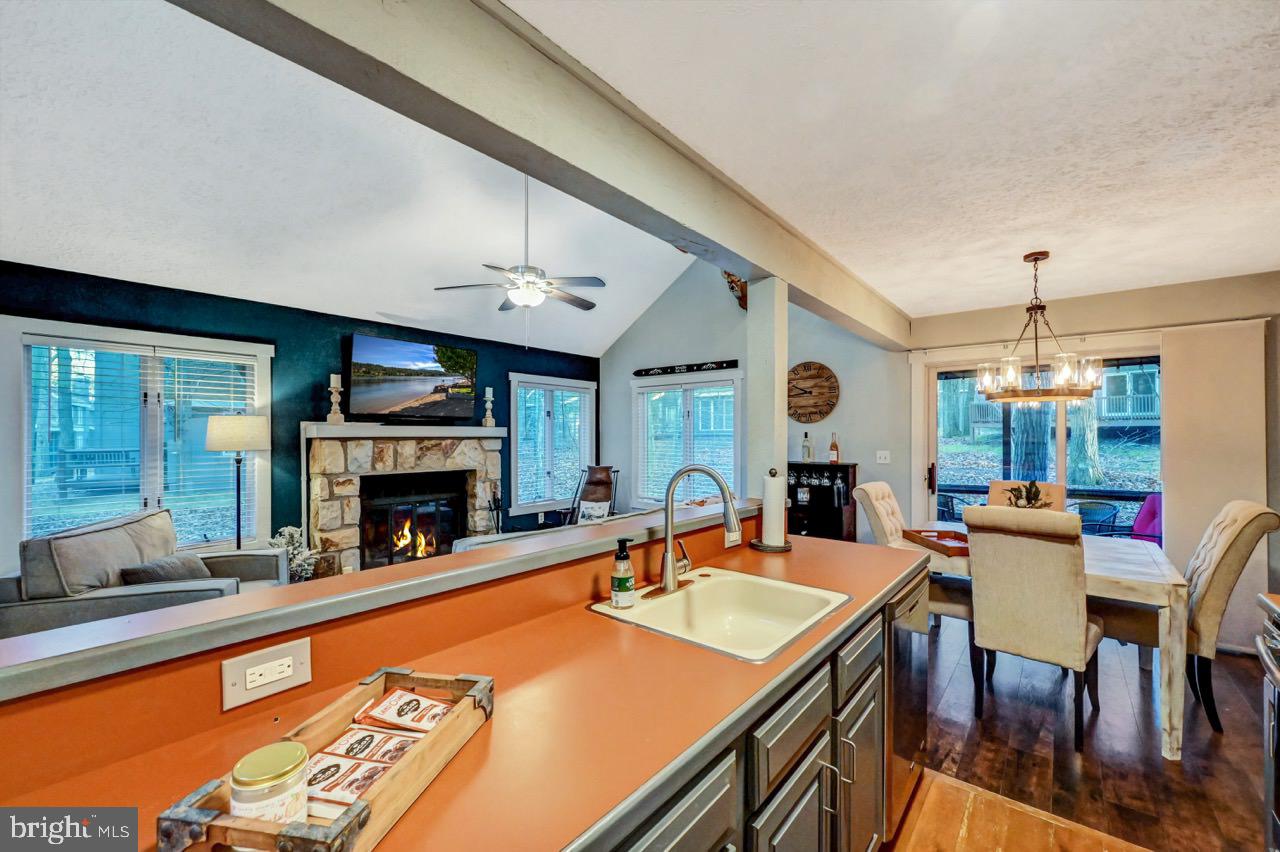 SNOW RIDGE VILLAGE - Residential