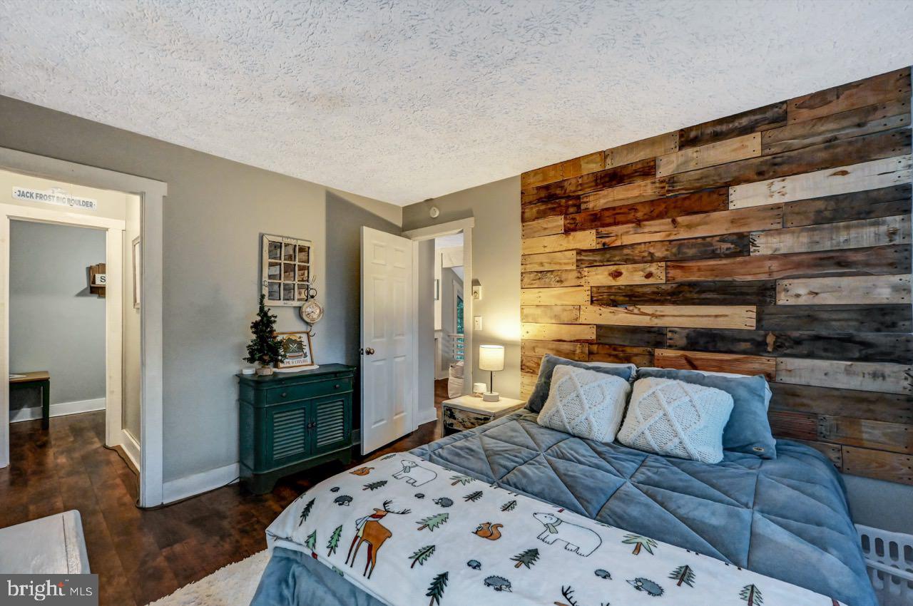 SNOW RIDGE VILLAGE - Residential