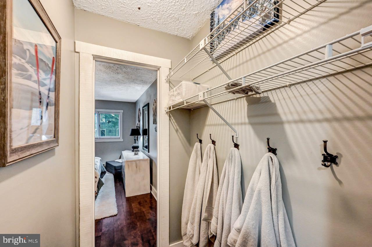 SNOW RIDGE VILLAGE - Residential