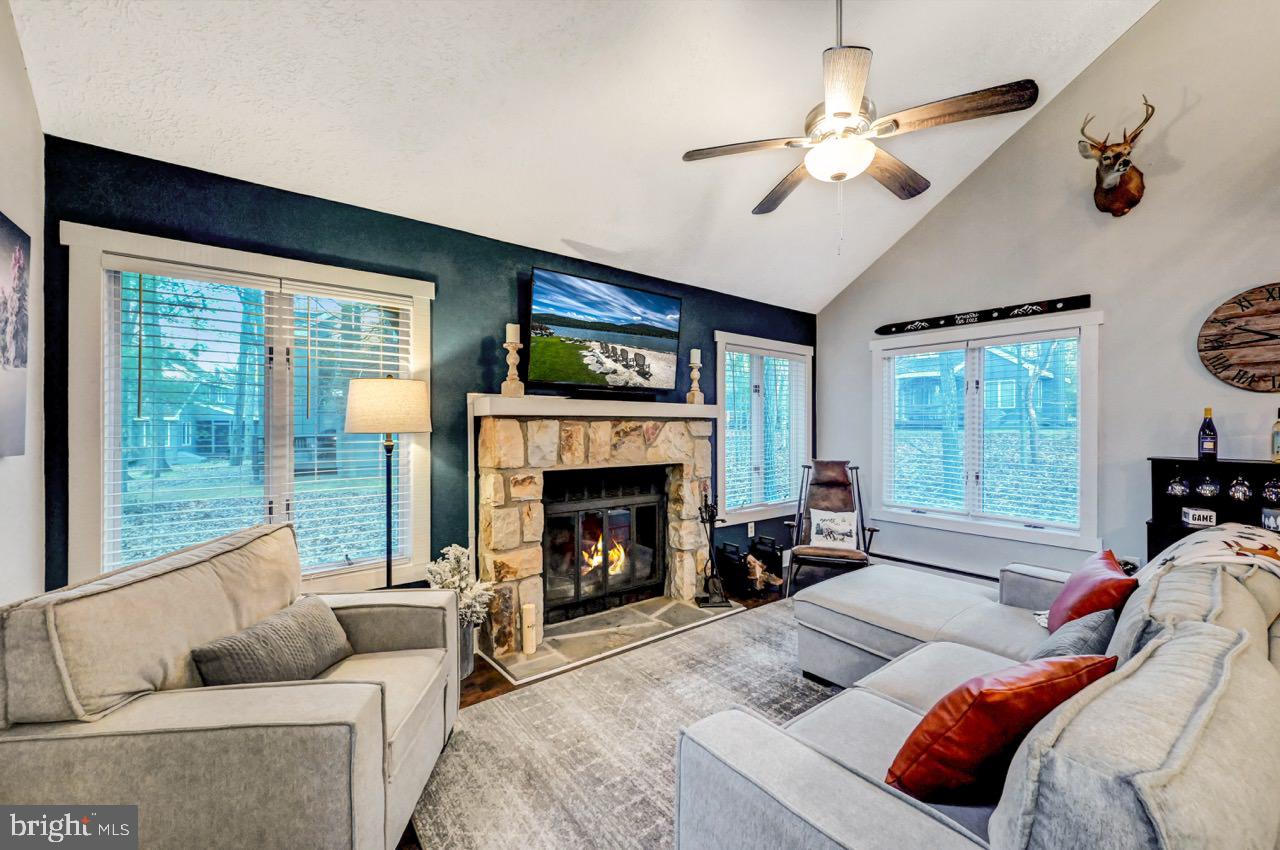 SNOW RIDGE VILLAGE - Residential