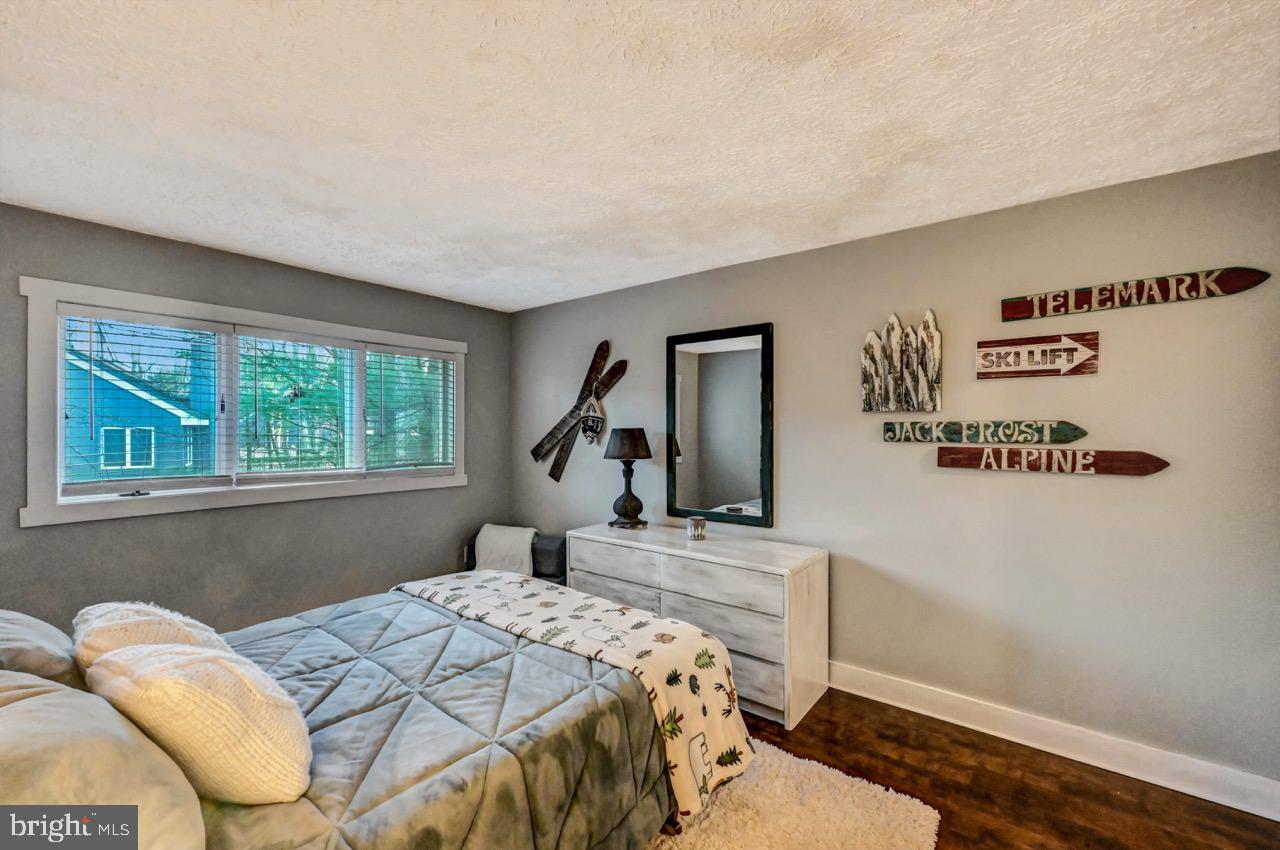 SNOW RIDGE VILLAGE - Residential