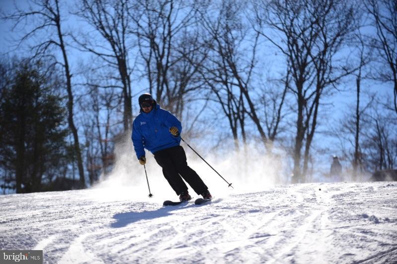 SNOW RIDGE VILLAGE - Residential