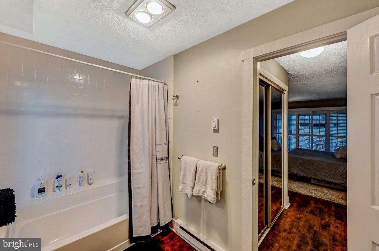 SNOW RIDGE VILLAGE - Residential