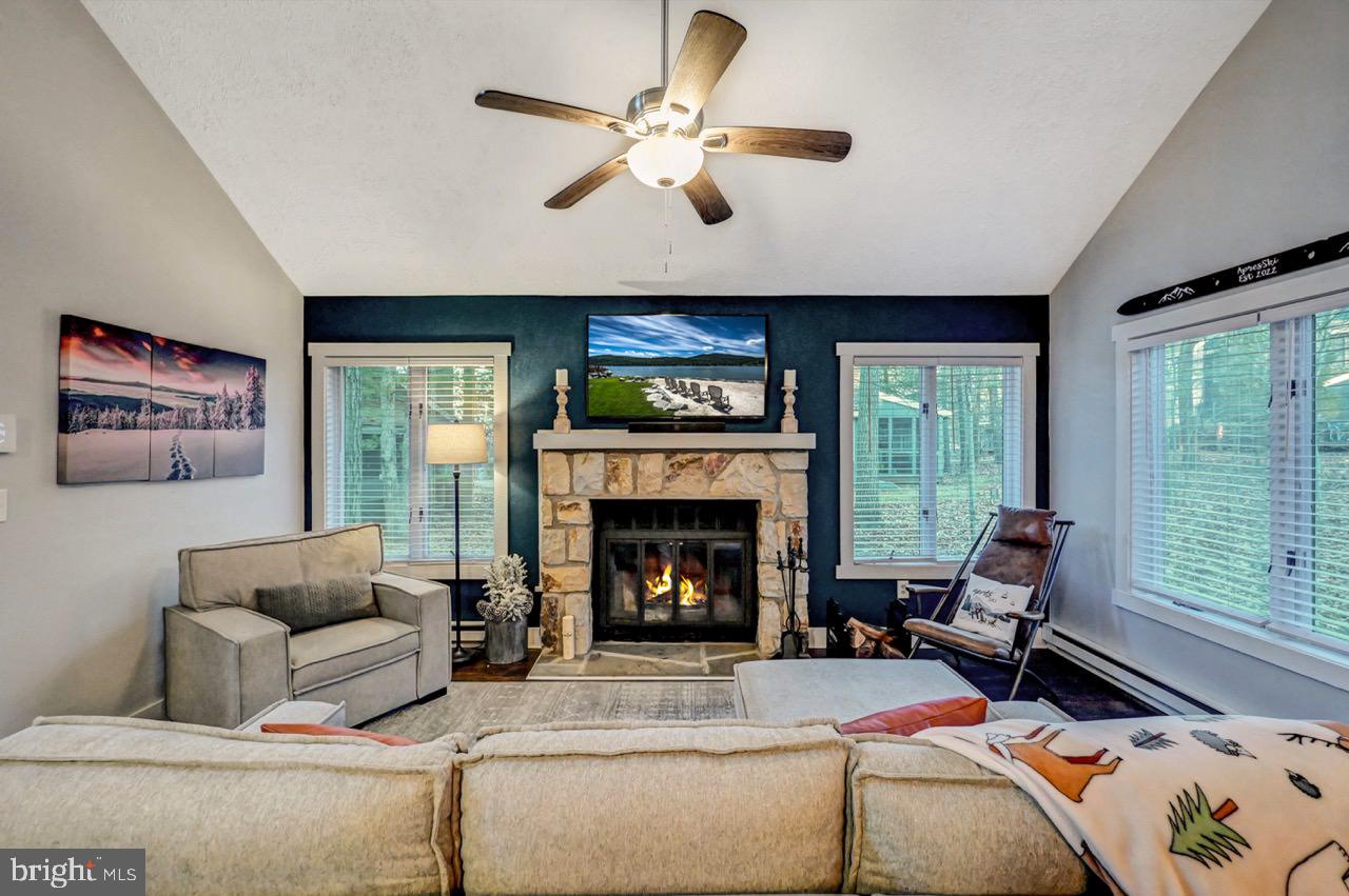 SNOW RIDGE VILLAGE - Residential