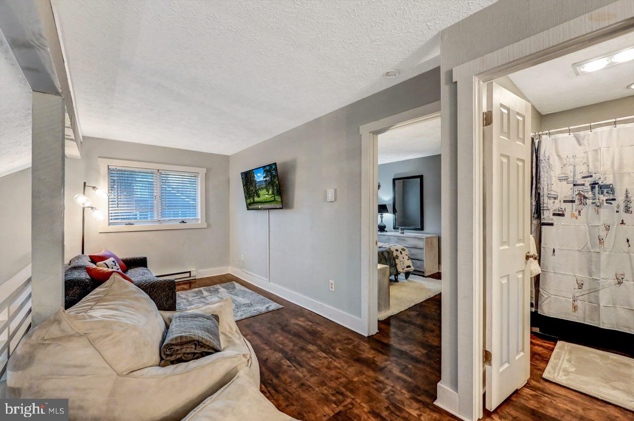 SNOW RIDGE VILLAGE - Residential