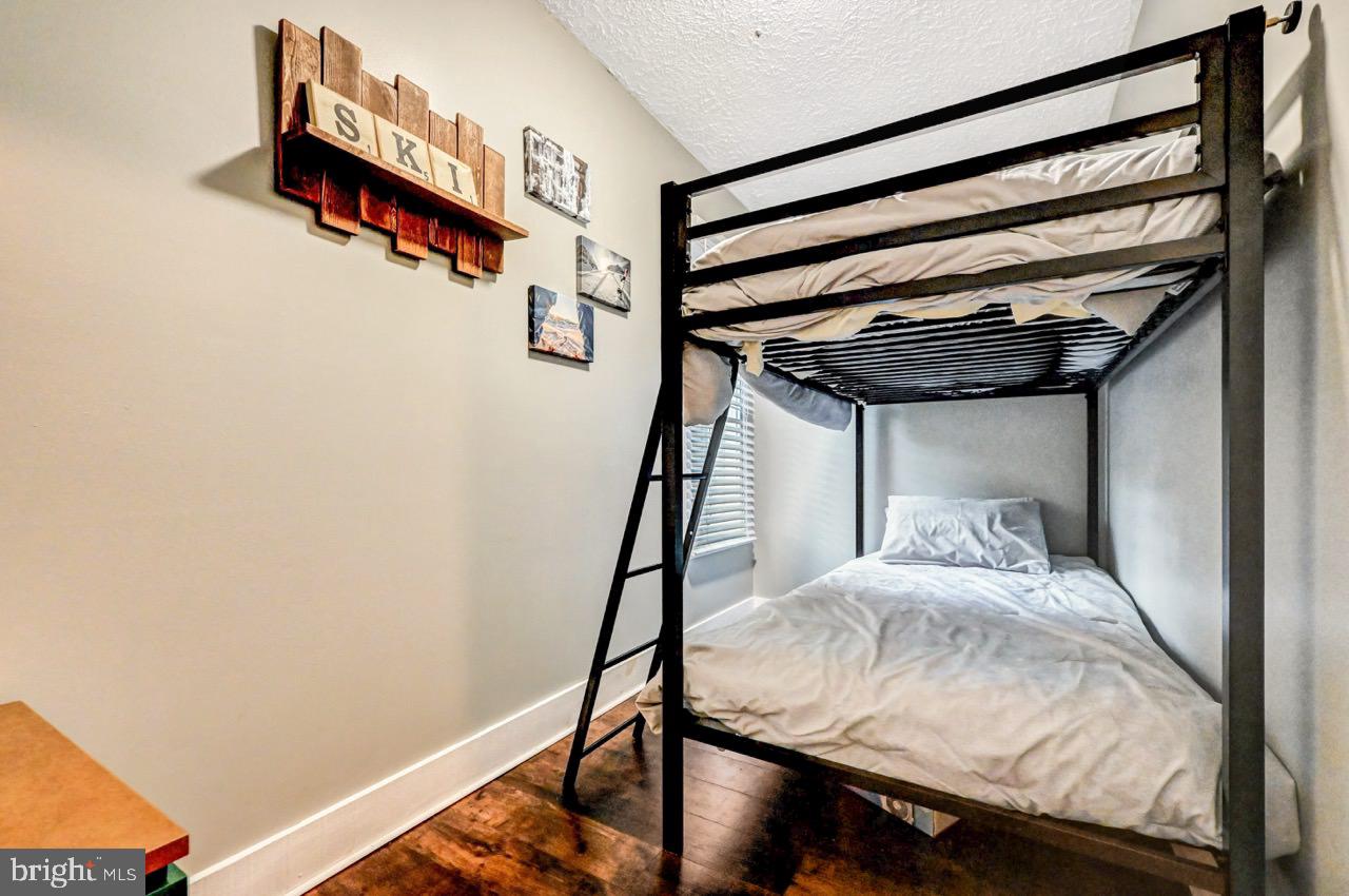 SNOW RIDGE VILLAGE - Residential