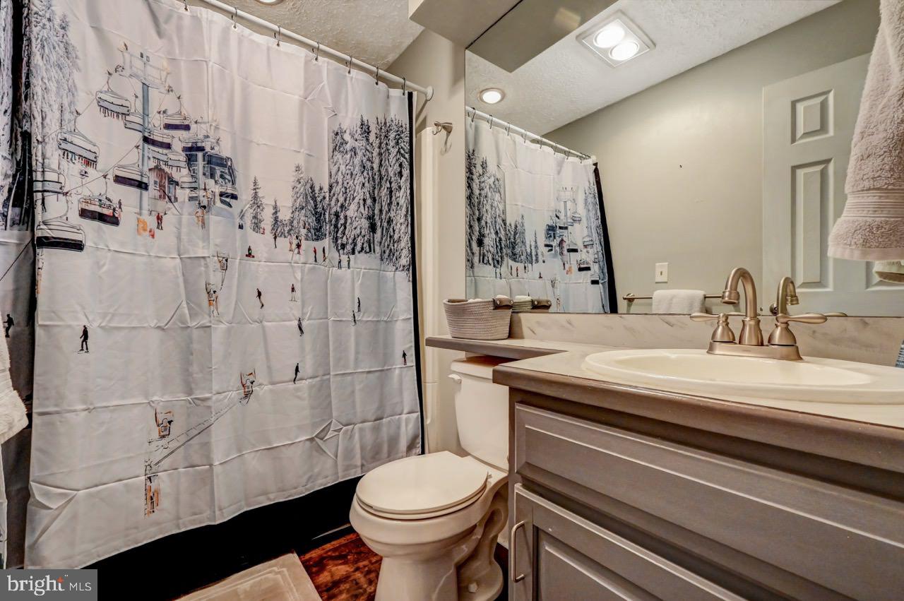 SNOW RIDGE VILLAGE - Residential