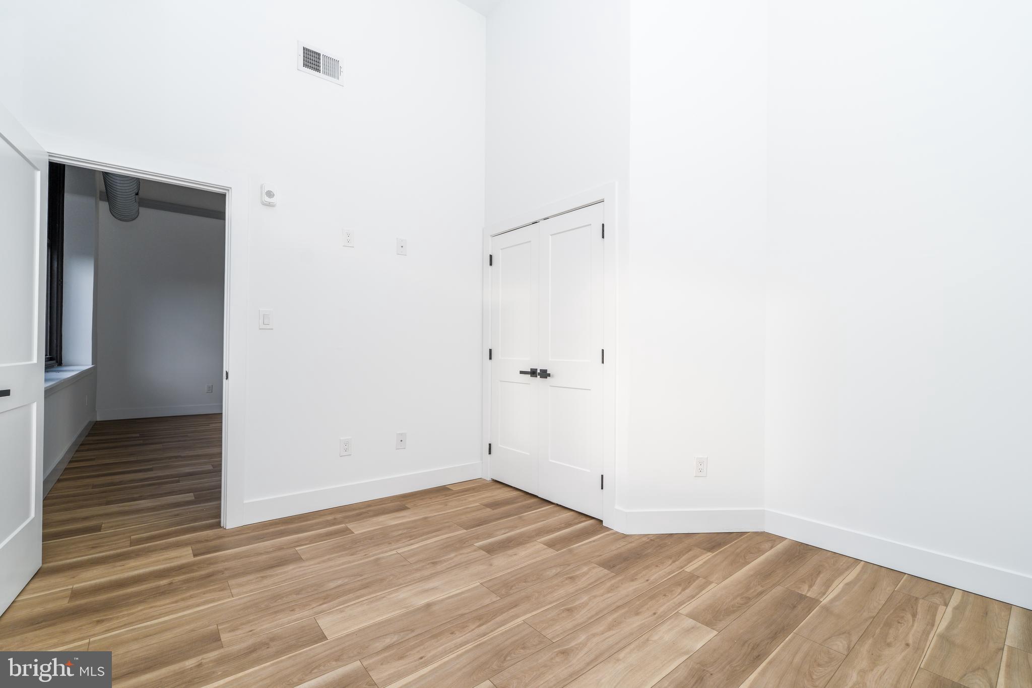 2700 E AUBURN STREET 206