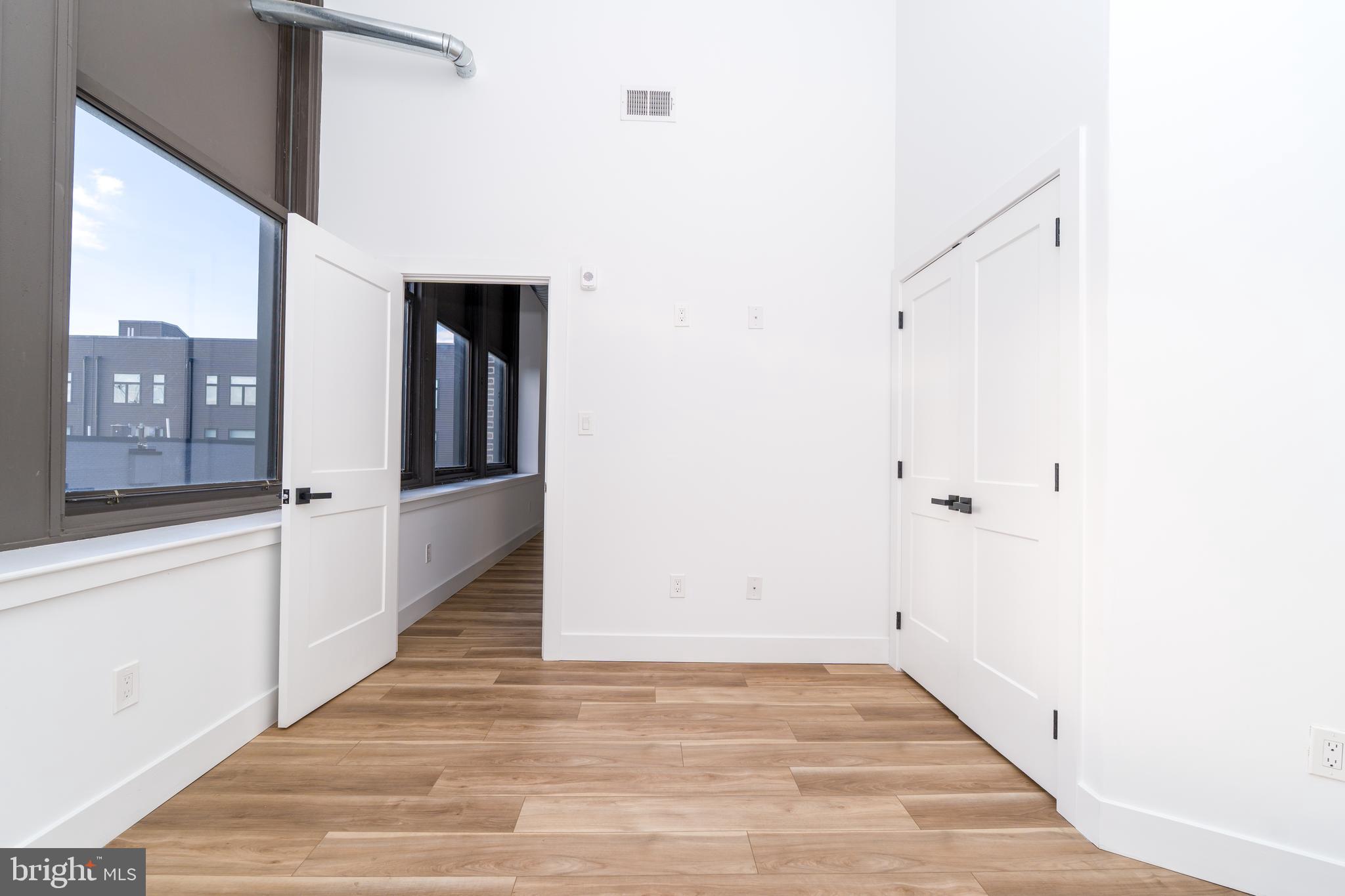 2700 E AUBURN STREET 206