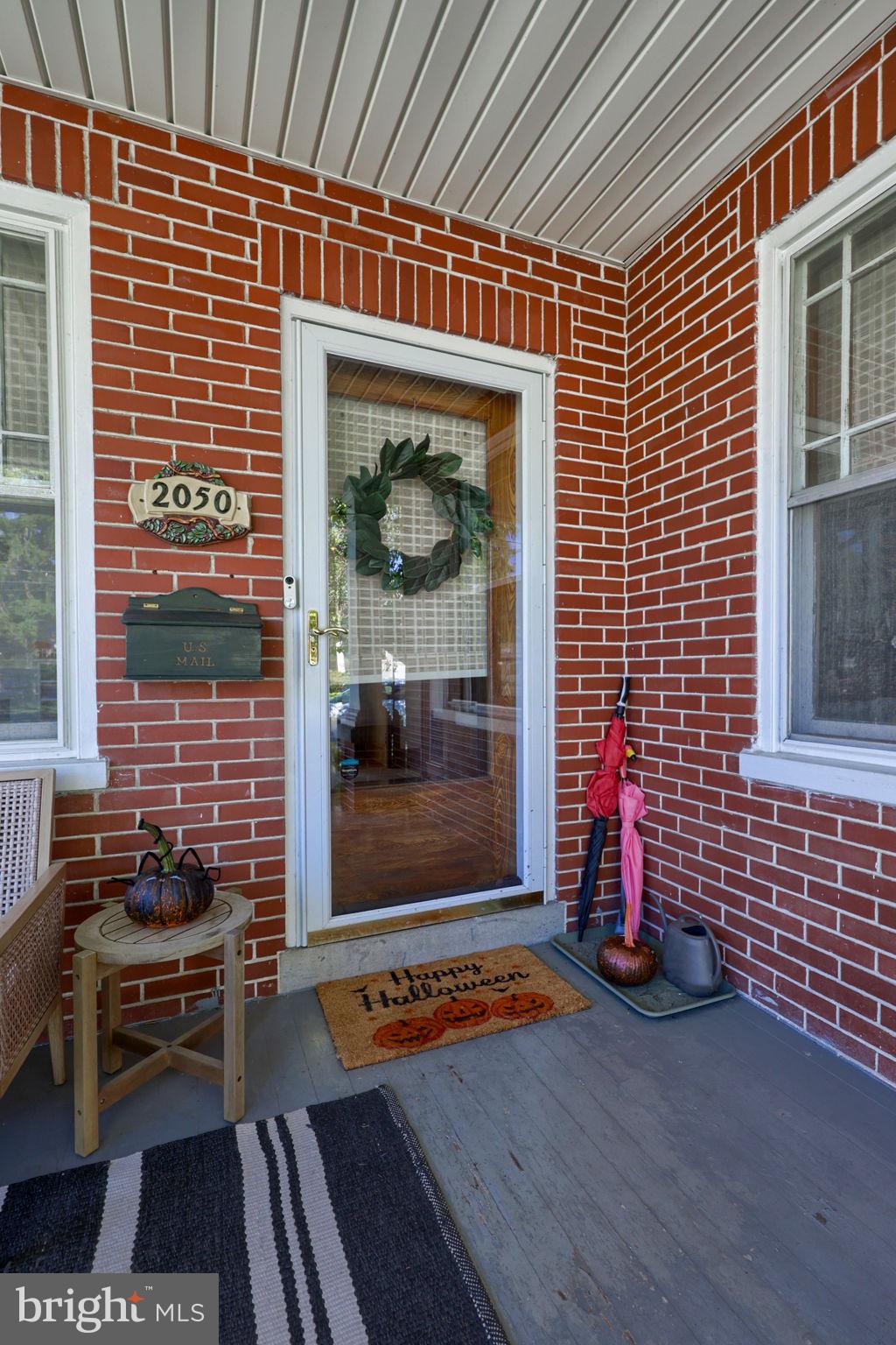 2050 LINDEN STREET