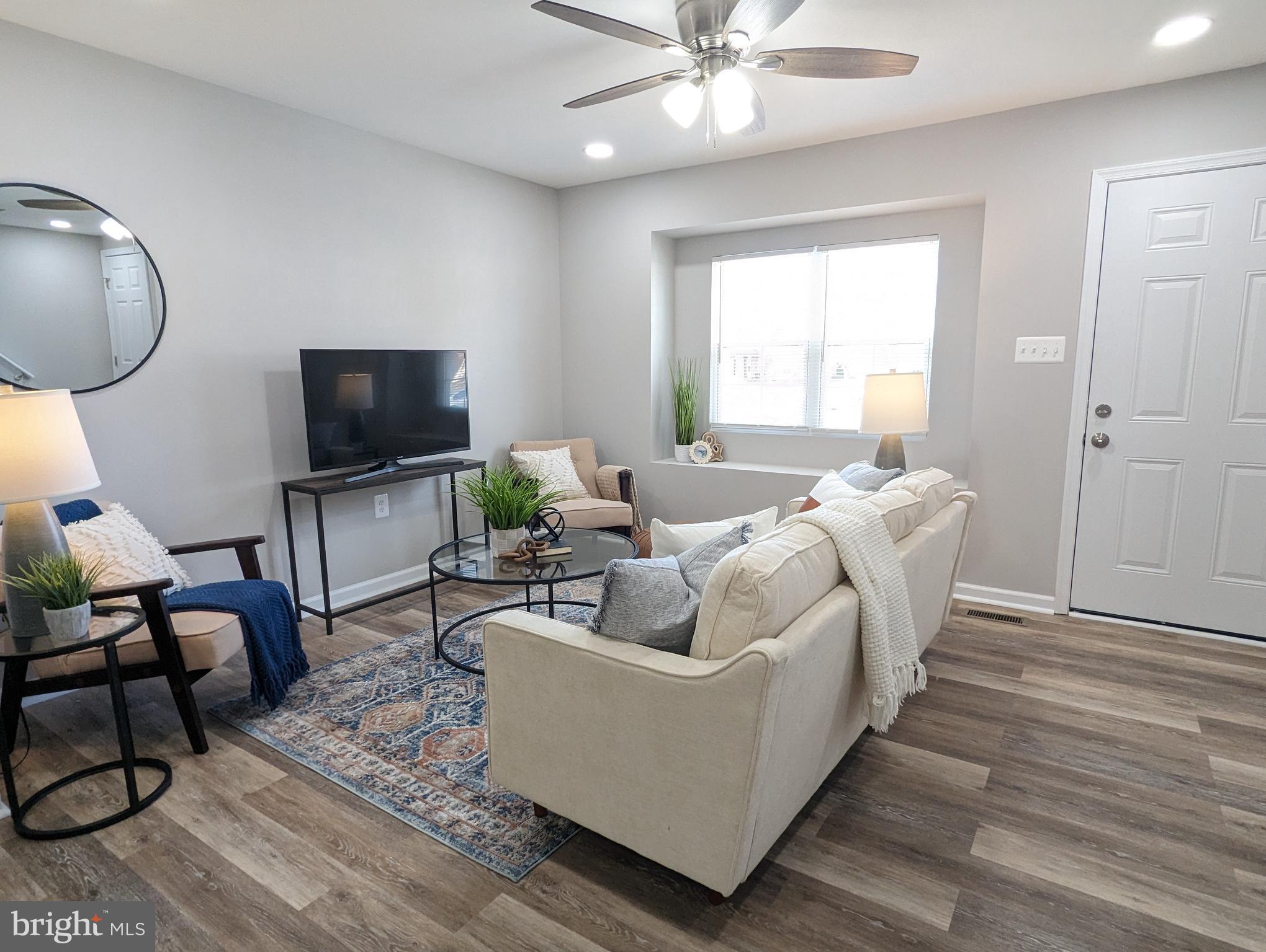 KINGS COURT - Residential