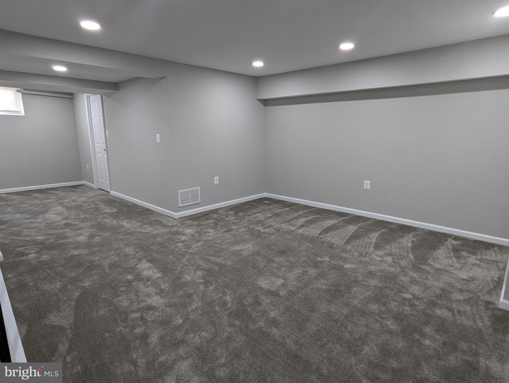 KINGS COURT - Residential