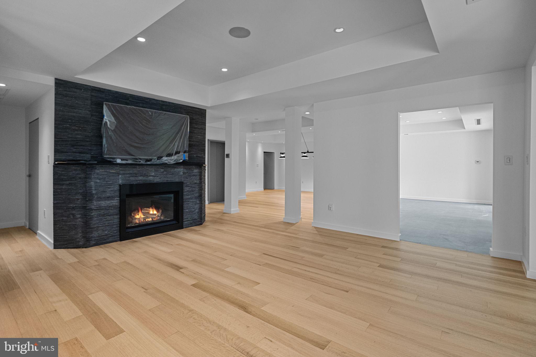 HUNTINGDON VALLEY - Residential